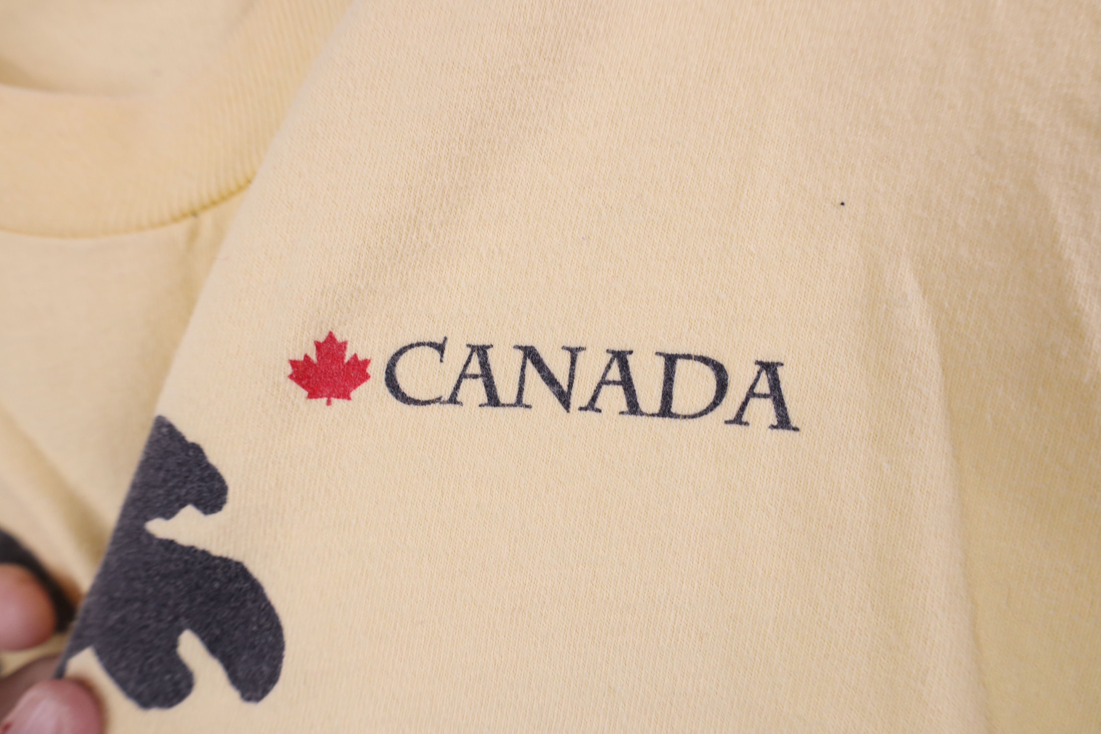 Vintage Vintage 90s Streetwear Abstract Art Canada Moose T-Shirt Size US XL / EU 56 / 4 - 6 Thumbnail