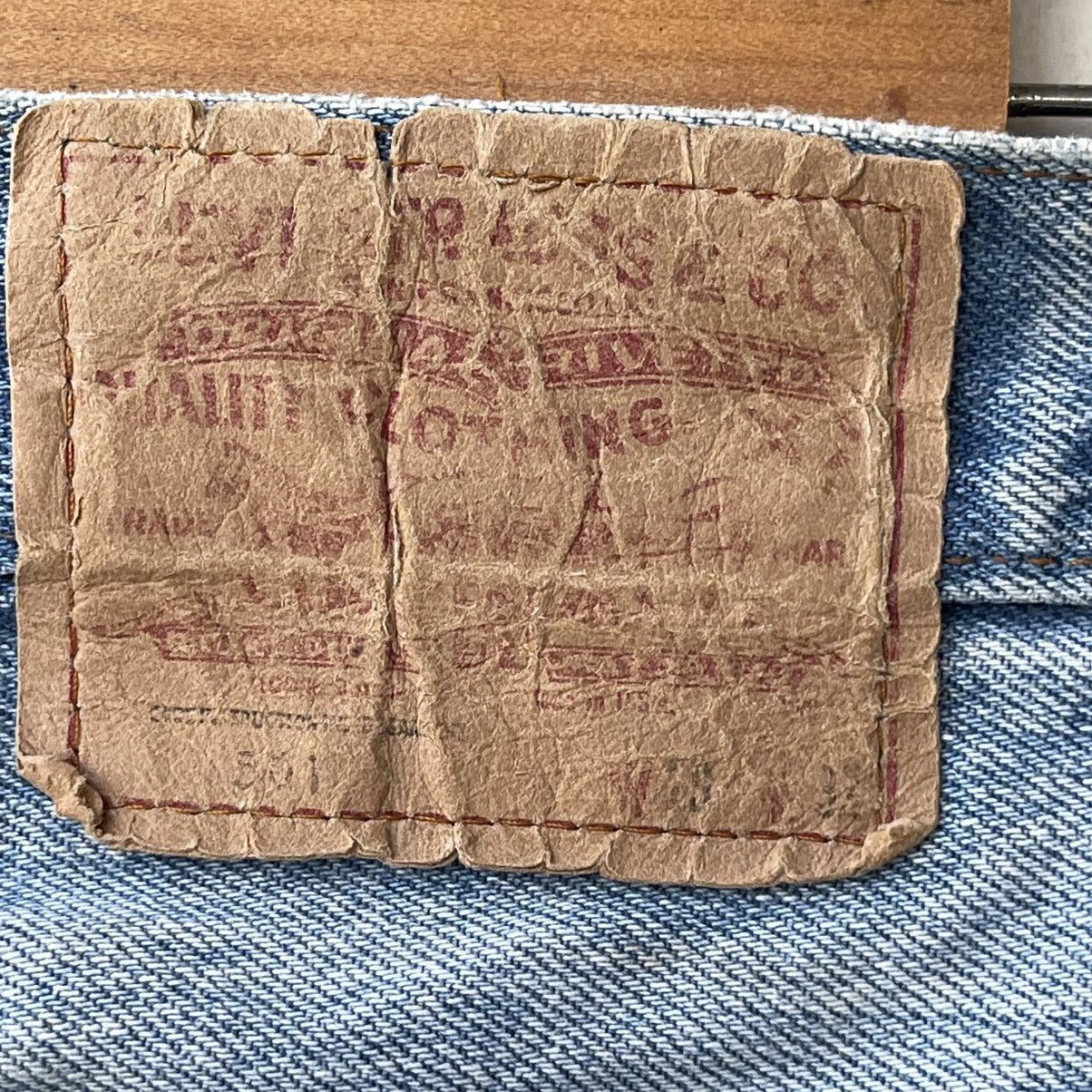 Levi's Vintage 80s Levi's 501 Denim Jeans Light Wash Size US 29 - 19 Thumbnail