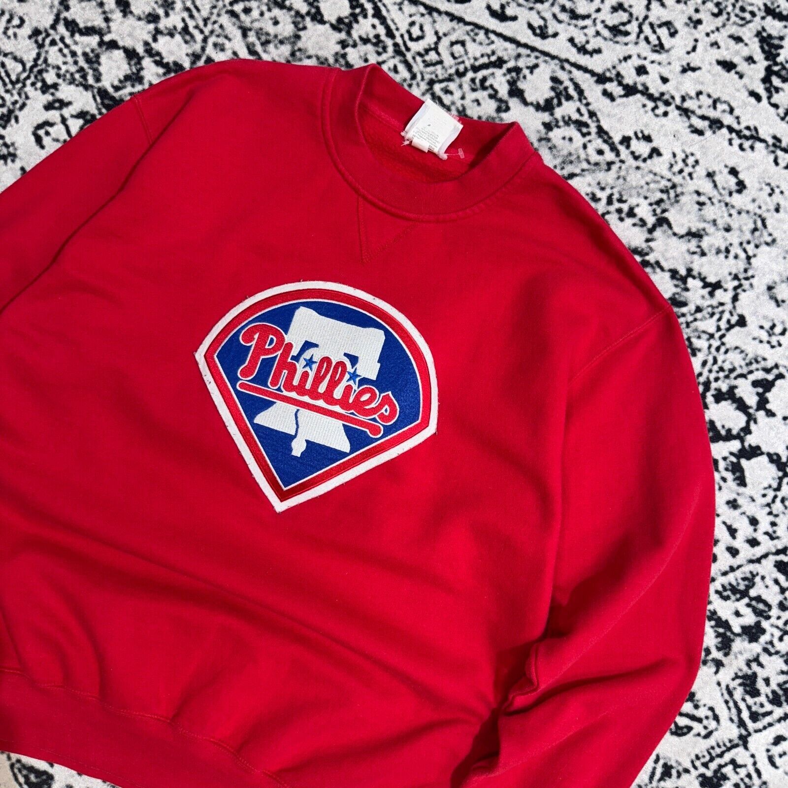 Majestic × Vintage Majestic Red Cotton Crewneck Size L Philadelphia Phillies Size US L / EU 52-54 / 3 - 6 Thumbnail