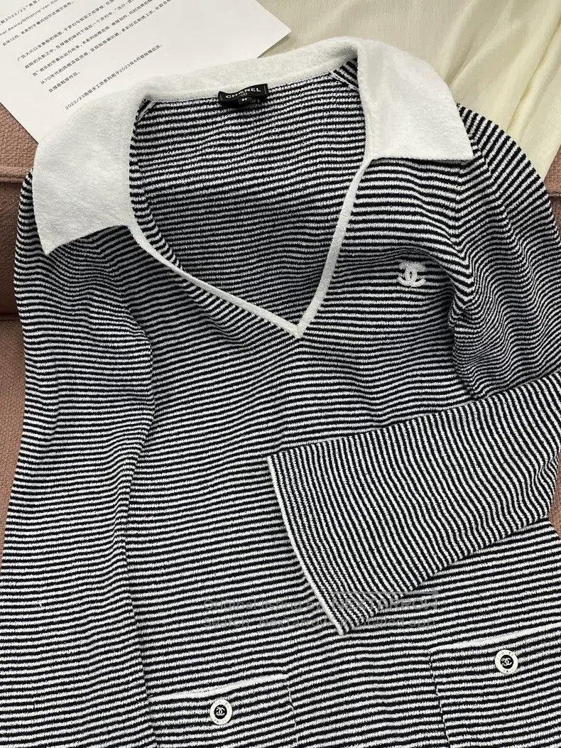 Chanel 23C black and white striped logo double C long slee