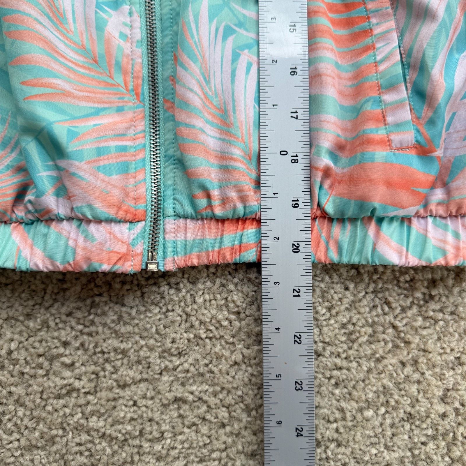 Forever 21 Forever 21 Tropical Palm Windbreaker Jacket S Crop Hooded Size S / US 4 / IT 40 - 5 Thumbnail