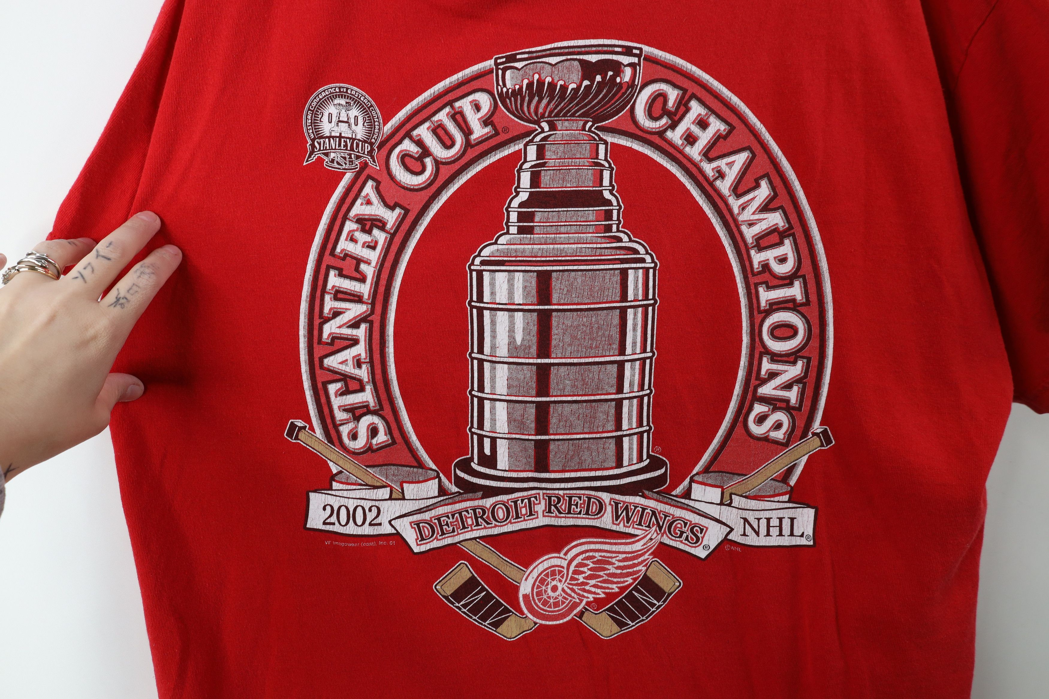 Vintage Vintage Y2K Cup Champs Detroit Red Wings Hockey T-Shirt Size US XL / EU 56 / 4 - 4 Thumbnail