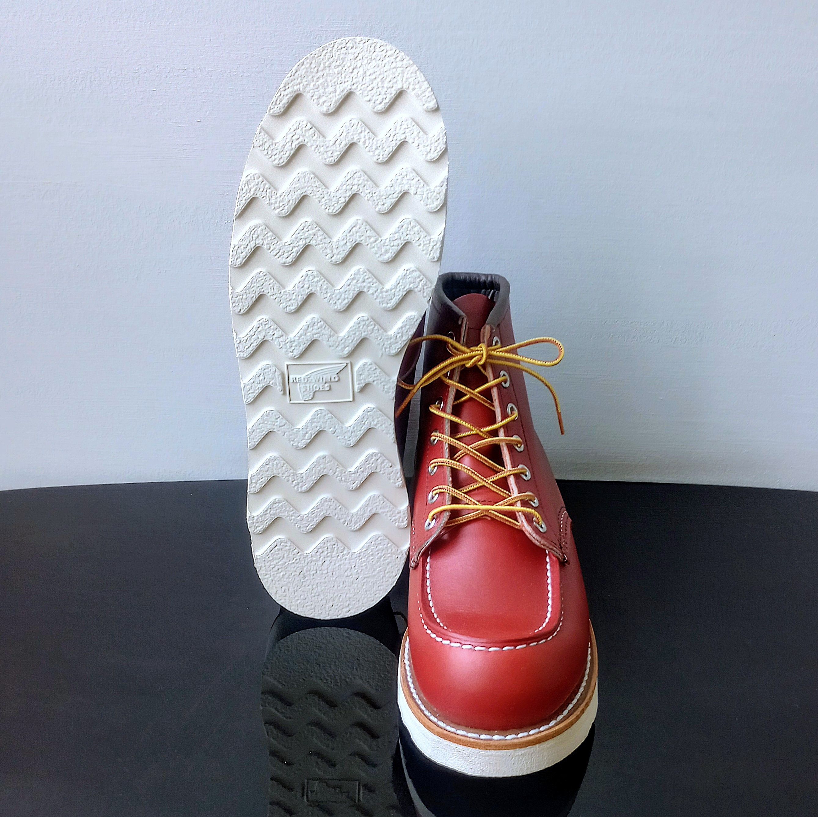 Red Wing Red Wing Heritage Men Classic Moc in Oro Russet-Made in USA Size US 8 / EU 41 - 14 Thumbnail
