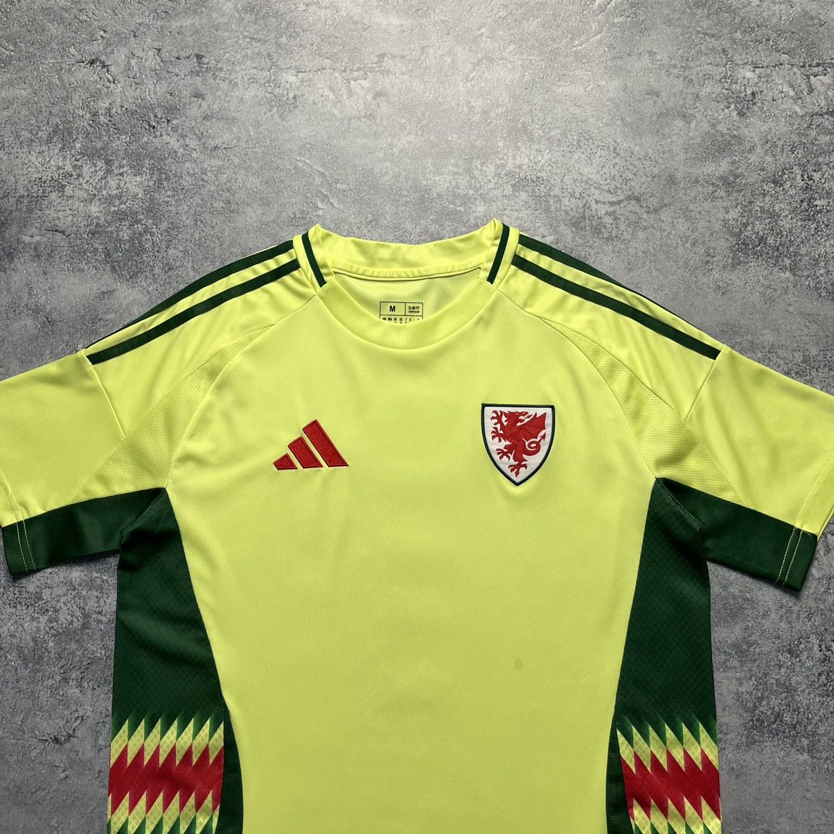Adidas Adidas Wales 2024/2025 Home Soccer Jersey Football Blokecore Size US M / EU 48-50 / 2 - 2 Thumbnail