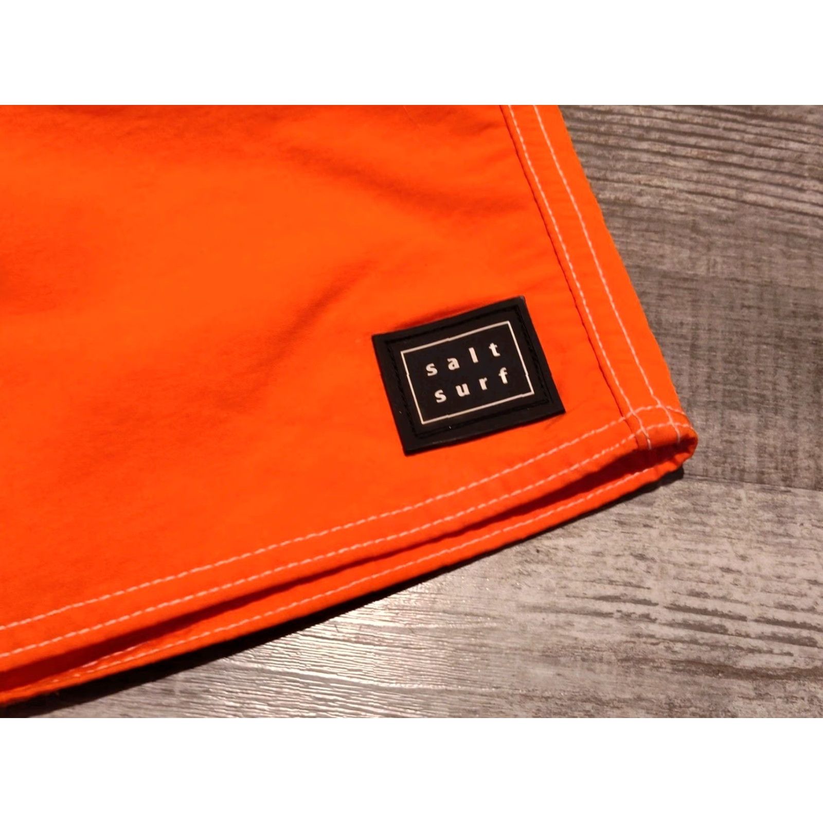 Vintage Salt Surf Men's Board Shorts USA Orange 30 Drawstring Pockets Beach Surfing Made in USA Polyester Microfiber Unlined Regular Bottom Size US 30 / EU 46 - 2 Thumbnail