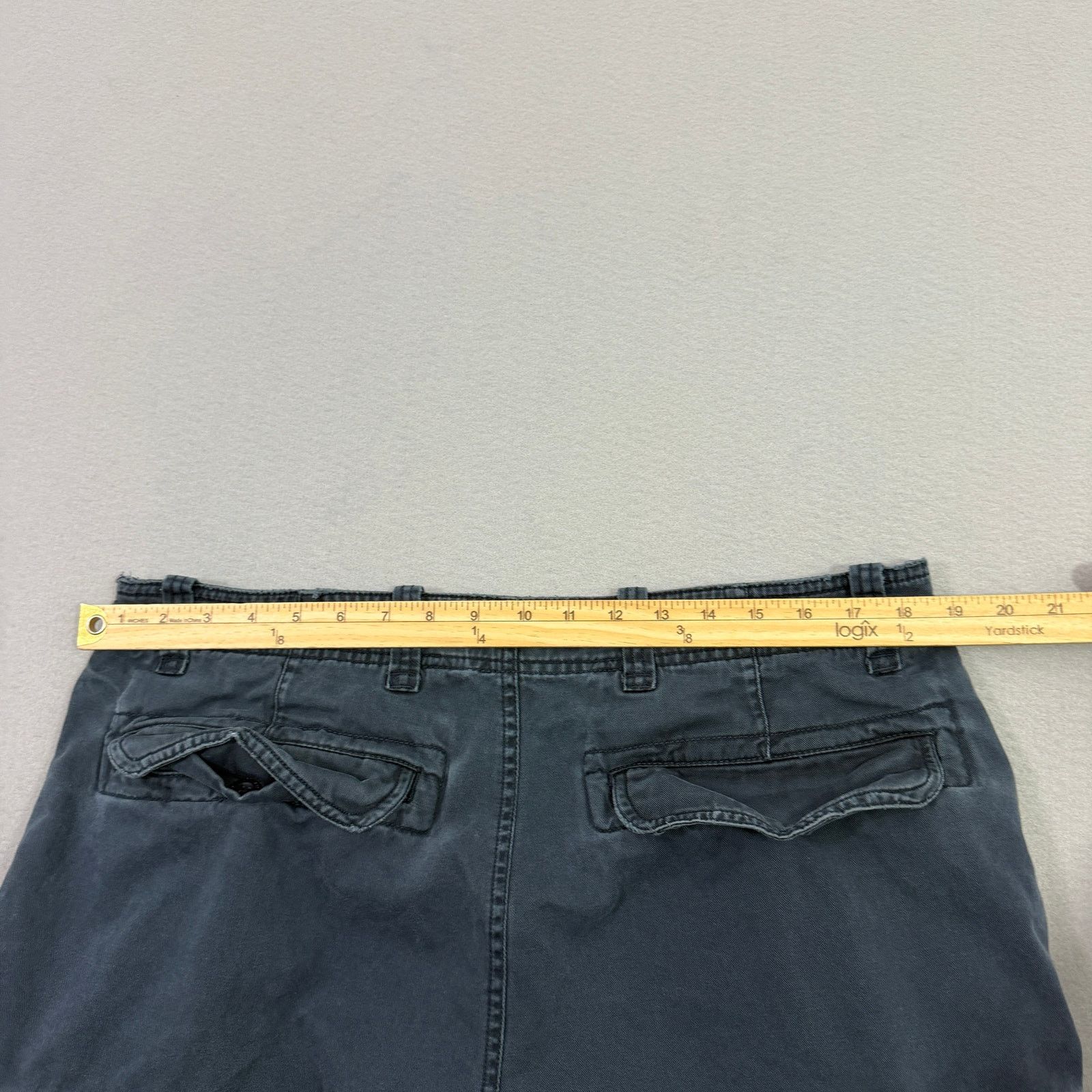 Old Navy Vintage Old Navy Cargo Shorts Men's 35 Blue 11" Inseam Size US 35 - 8 Thumbnail