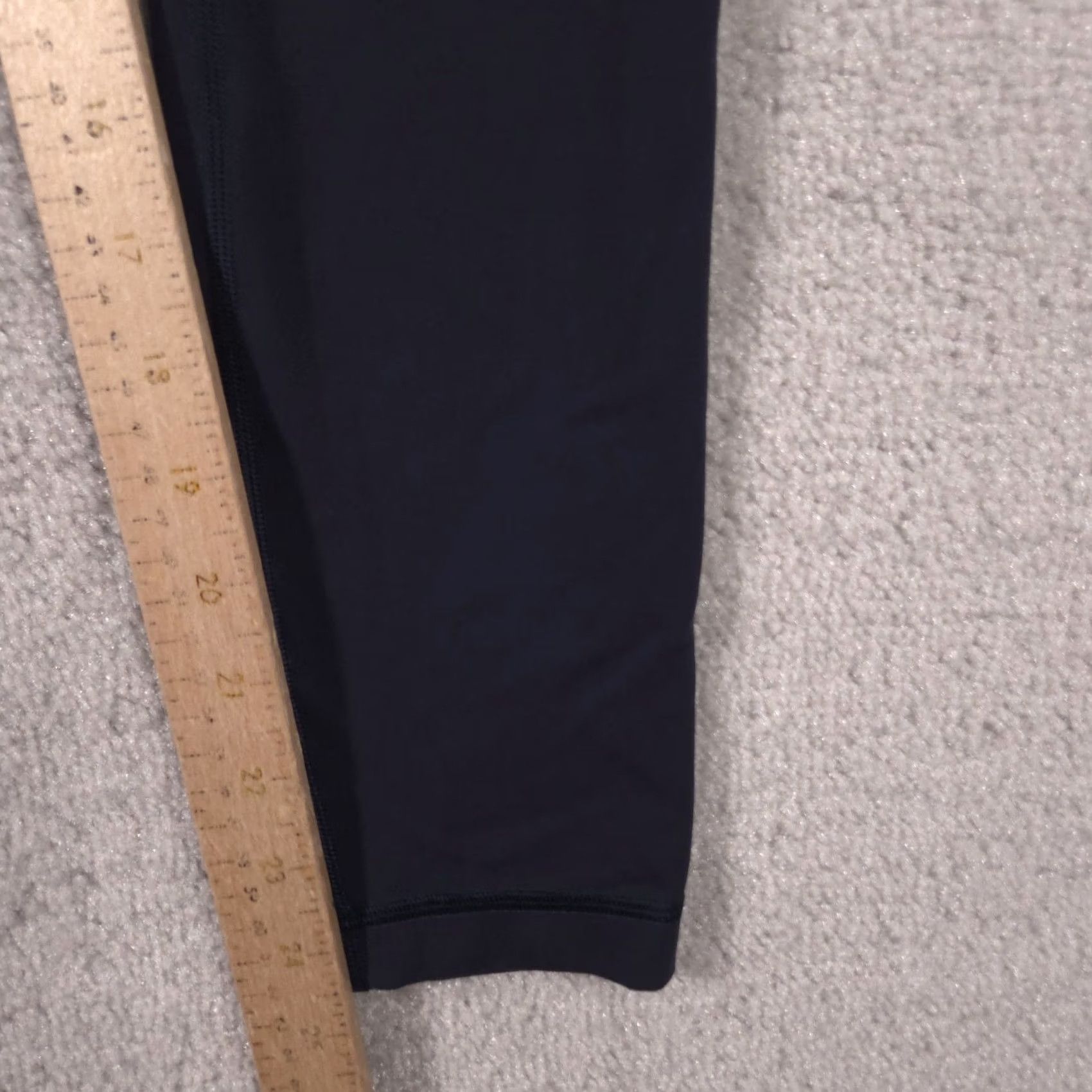Lululemon - Maximizes search visibility by using keywords ("Lululemon," "Capri Leggings") Size 27" / US 4 / IT 40 - 7 Thumbnail