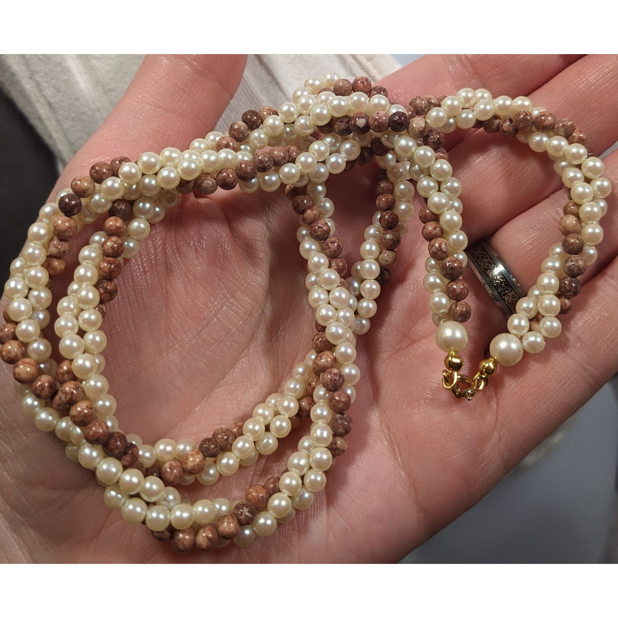 Other Vintage Faux Pearl And Tan Agate Beaded Torsade Necklace Size ONE SIZE - 6 Thumbnail