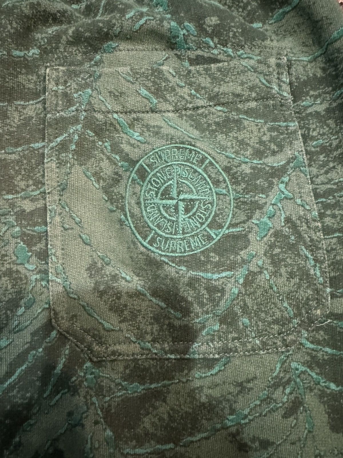 Stone Island × Supreme Stone Island x Supreme Spiderweb Sweatpants Size US 32 / EU 48 - 4 Thumbnail