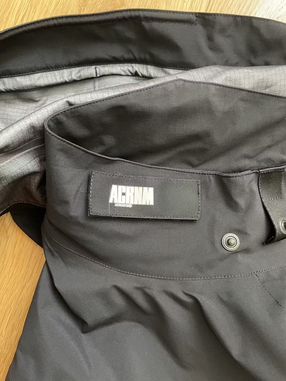 Acronym Acronym J56-GT (Gen 1) Size US S / EU 44-46 / 1 - 8 Thumbnail