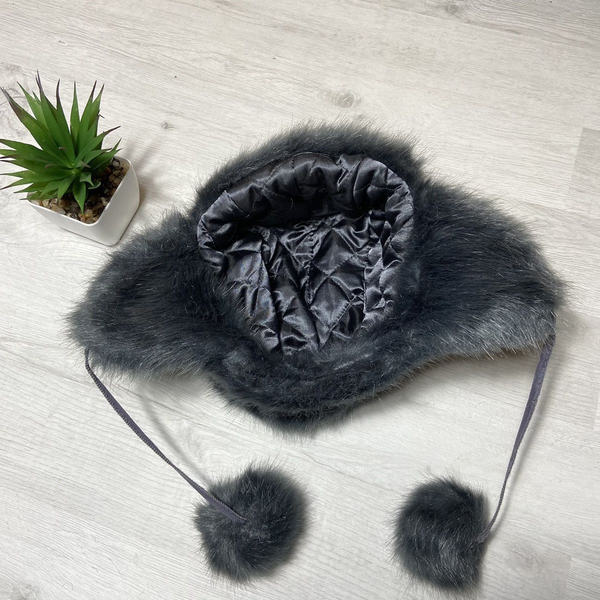 Hysteric Glamour 🔥 Y2K Mohair Fuzzy Ushanka hat Size ONE SIZE - 4 Thumbnail