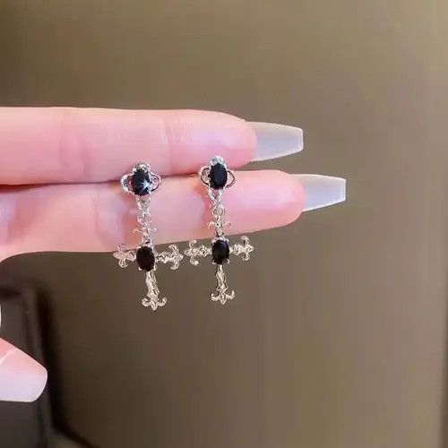 Jewelry Hirayama x Haya Zircon Crystal Cross earrings （1pairs） Size ONE SIZE - 2 Thumbnail