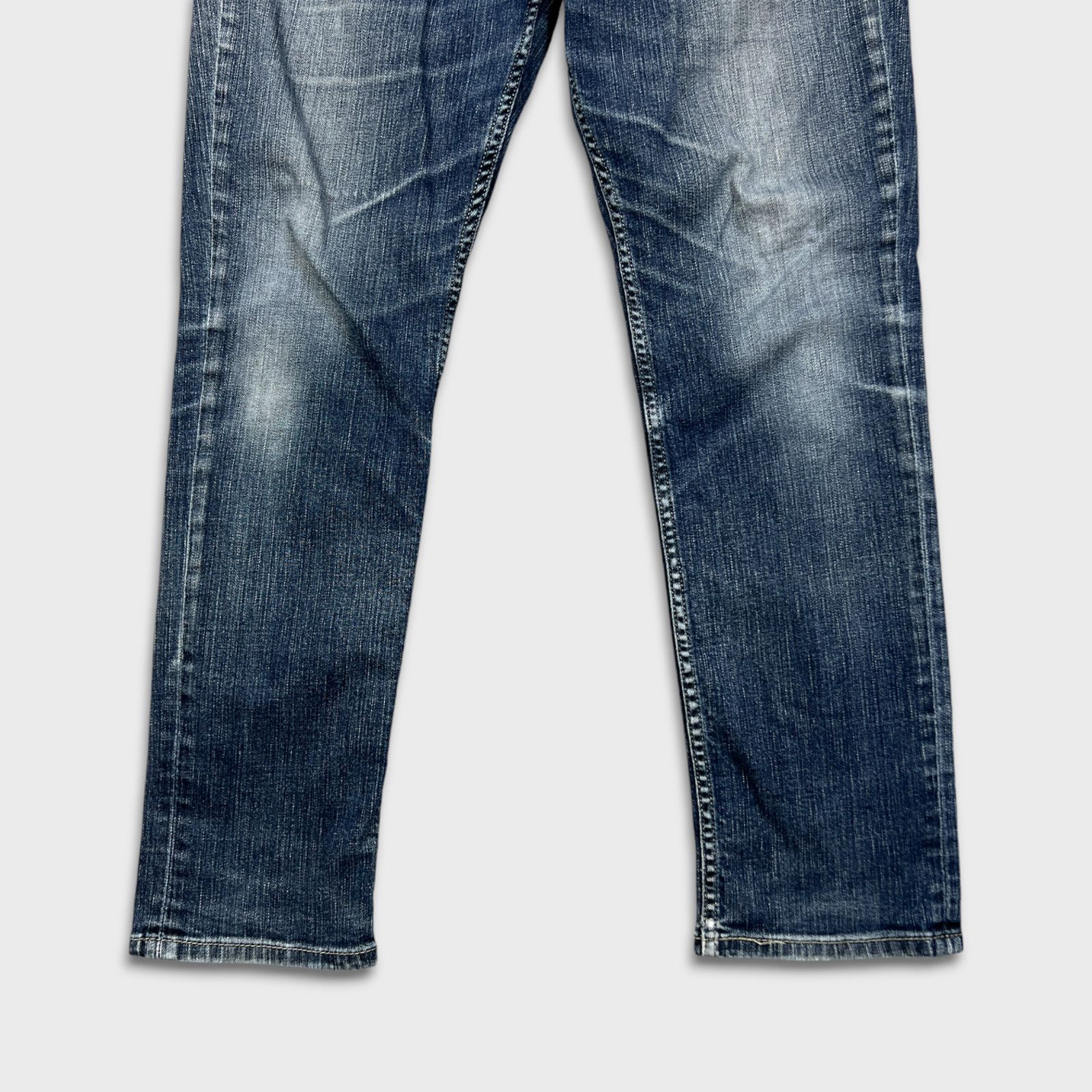 Levi's × Vintage Levi's 511 Jeans 34x28 Slim Fit Dark Wash Faded Denim Pants Size US 34 / EU 50 - 4 Thumbnail