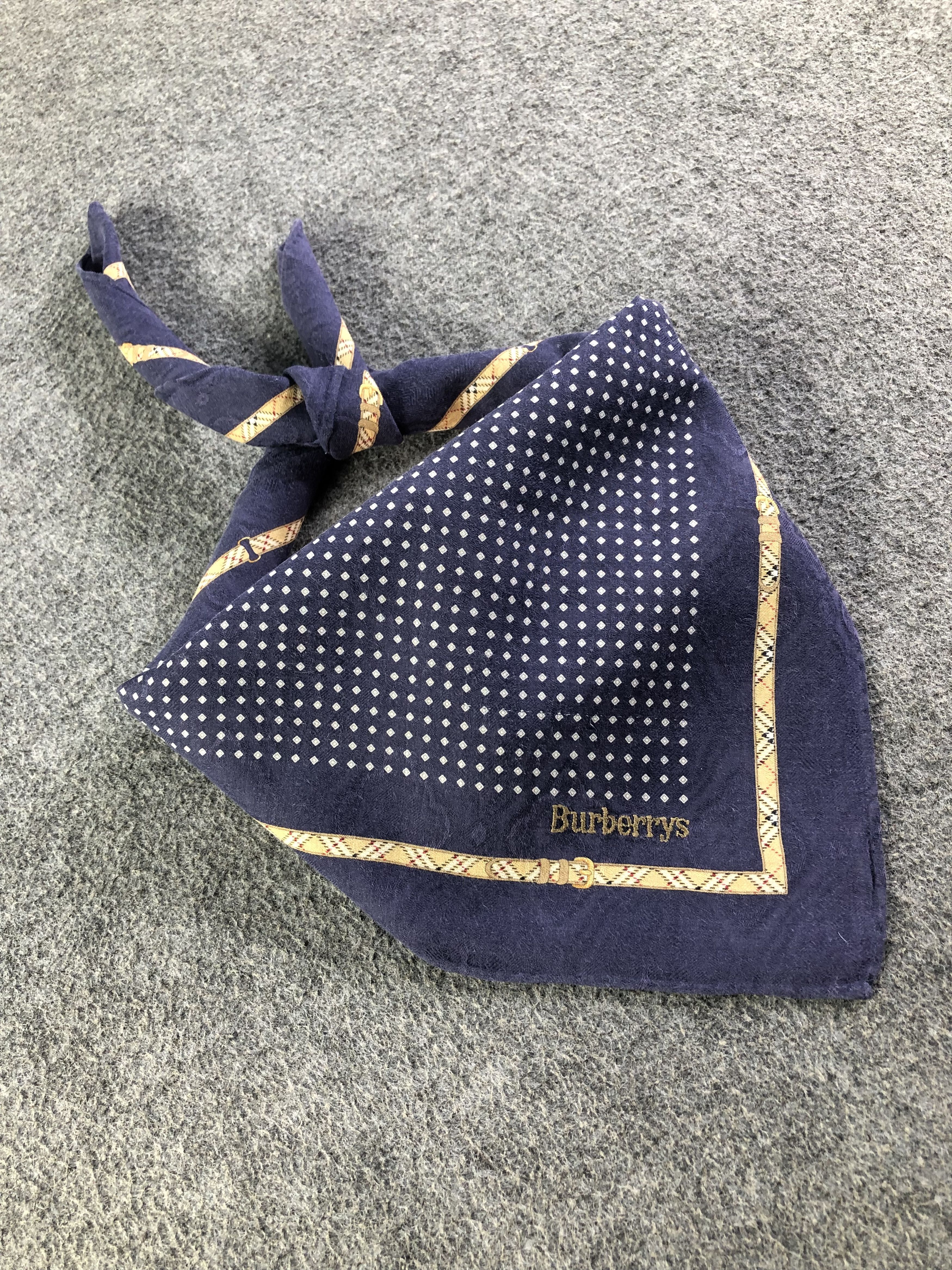 Burberry Burberrys Handkerchief / Bandana / Neckerchief C395 Size ONE SIZE - 2 Thumbnail