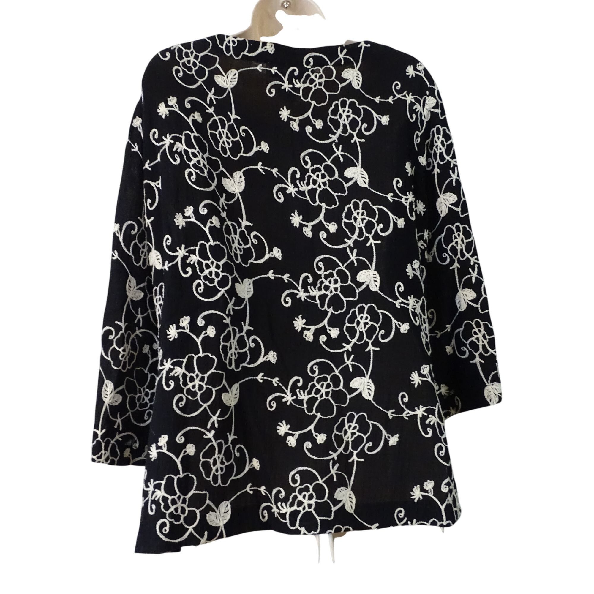 Other Lauren Michelle Black Embroidered Floral Tunic Top Size L Size L / US 10 / IT 46 - 5 Thumbnail