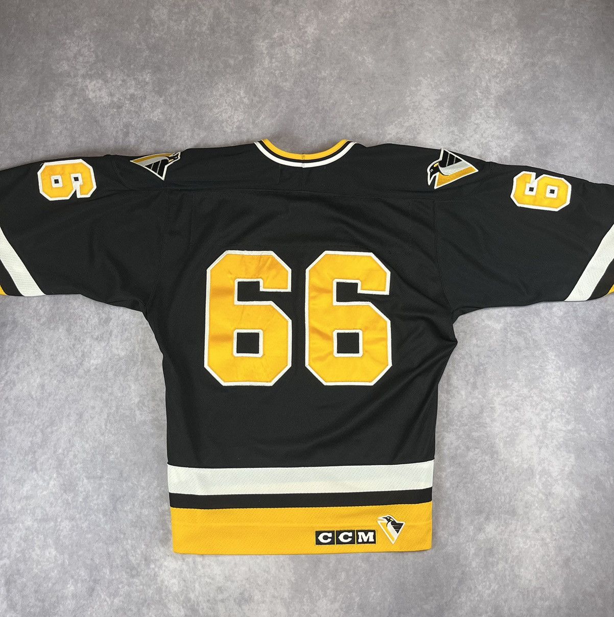 MARIO LEMIEUX 1992 PITTSBURGH PENGUINS CCM JERSEY LARGE SIZE