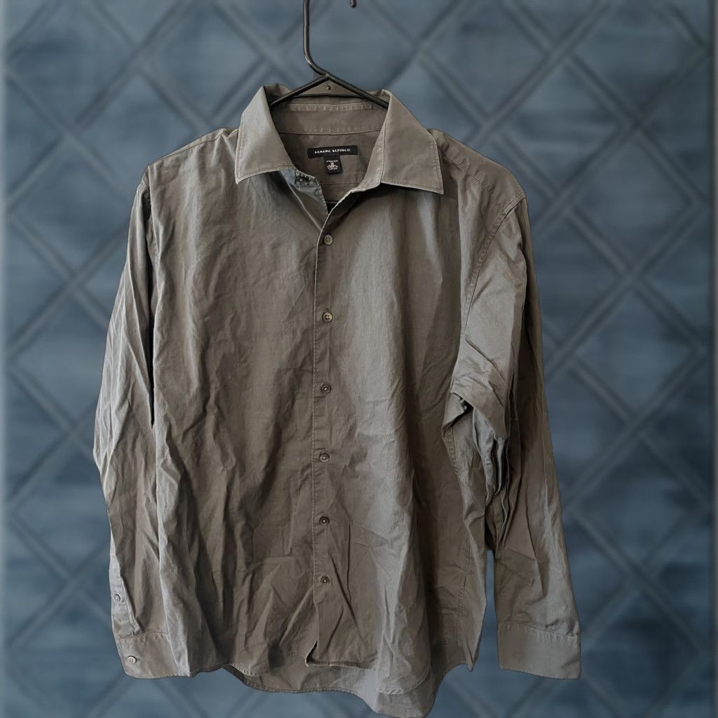 Banana Republic VINTAGE Banana Republic Mens Gray Solid Reg Fit Button Shirt Medium Y2K Solid Size US M / EU 48-50 / 2 - 1 Thumbnail