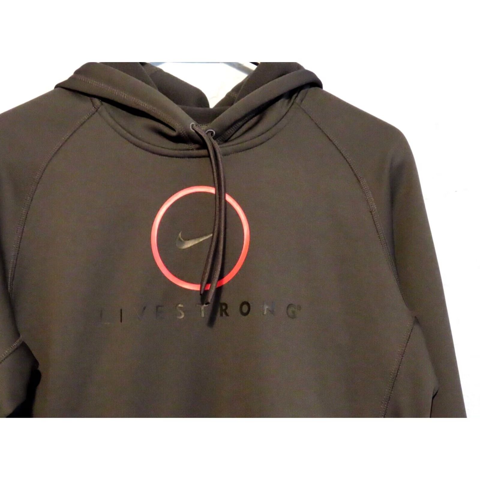 Nike VINTAGE Nike Therma Fit Livestrong Hoodie Men S Black Pink Circle Logo Pullover Size US S / EU 44-46 / 1 - 2 Thumbnail