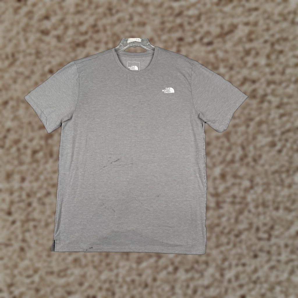 The North Face The North Face Shirt Men L Gray Short Sleeve Crew Neck T-Shirt Logo All Seasons Regular Size US L / EU 52-54 / 3 - 1 Thumbnail