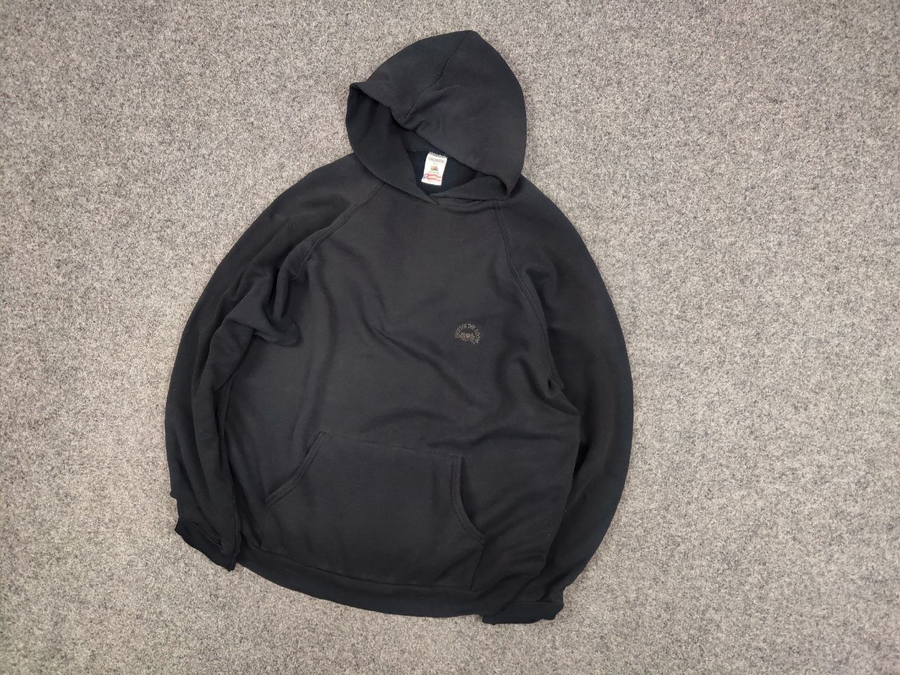 Fruit Of The Loom Vintage 90's fruit of the loom Black Faded Hoodie USA Style Size US L / EU 52-54 / 3 - 3 Thumbnail