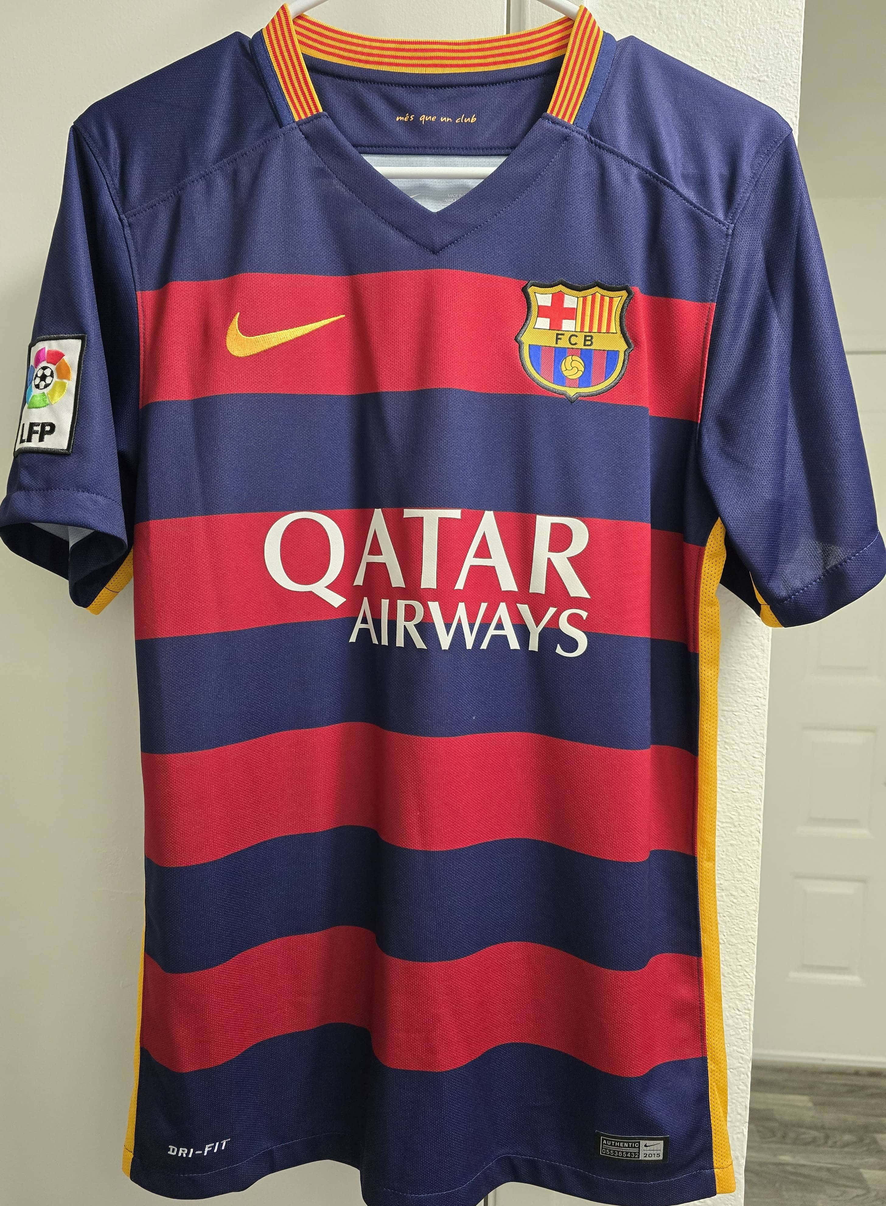 Nike Barcelona 2015/16 Home (Messi 10, La Liga Patch) Size US S / EU 44-46 / 1 - 1 Thumbnail