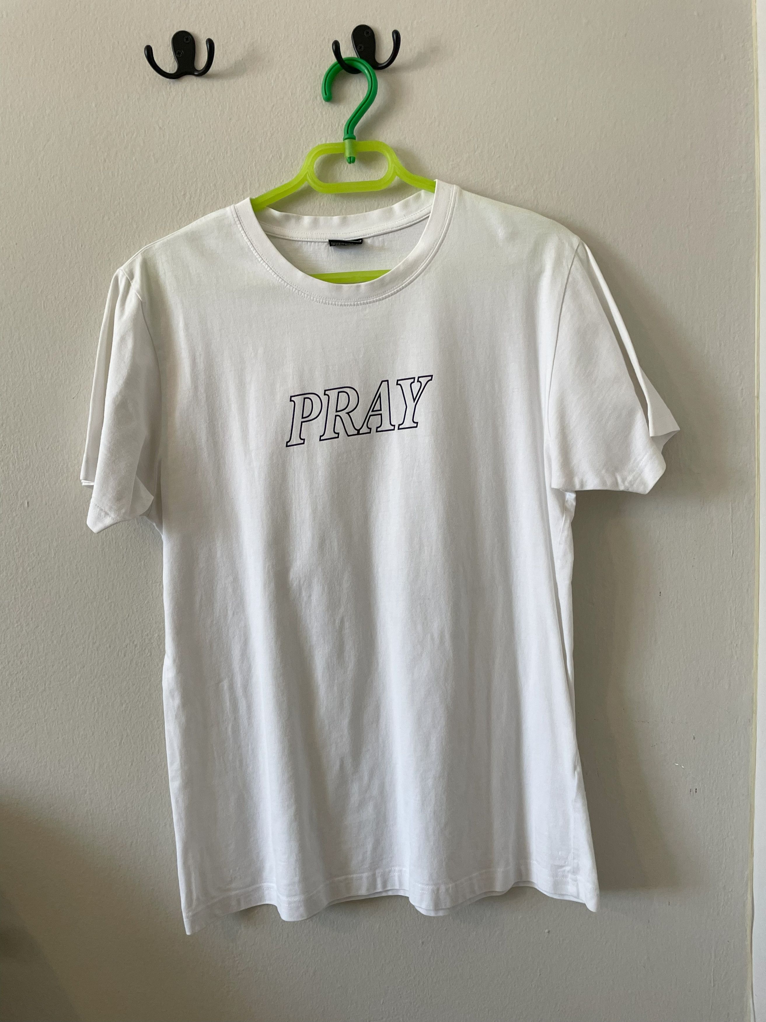 Other Pray White T-shirt Size US L / EU 52-54 / 3 - 1 Thumbnail