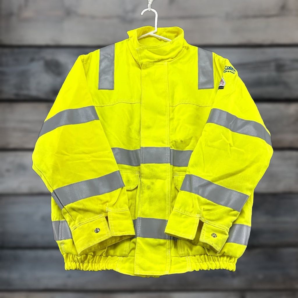 Vintage Bulwark Jacket Mens L Yellow Flame Resistant Hi Vis Reflective 31 ATPV Jacket Long Sleeve Men Reflective Bulwark Yellow L Men Size US L / EU 52-54 / 3 - 1 Thumbnail