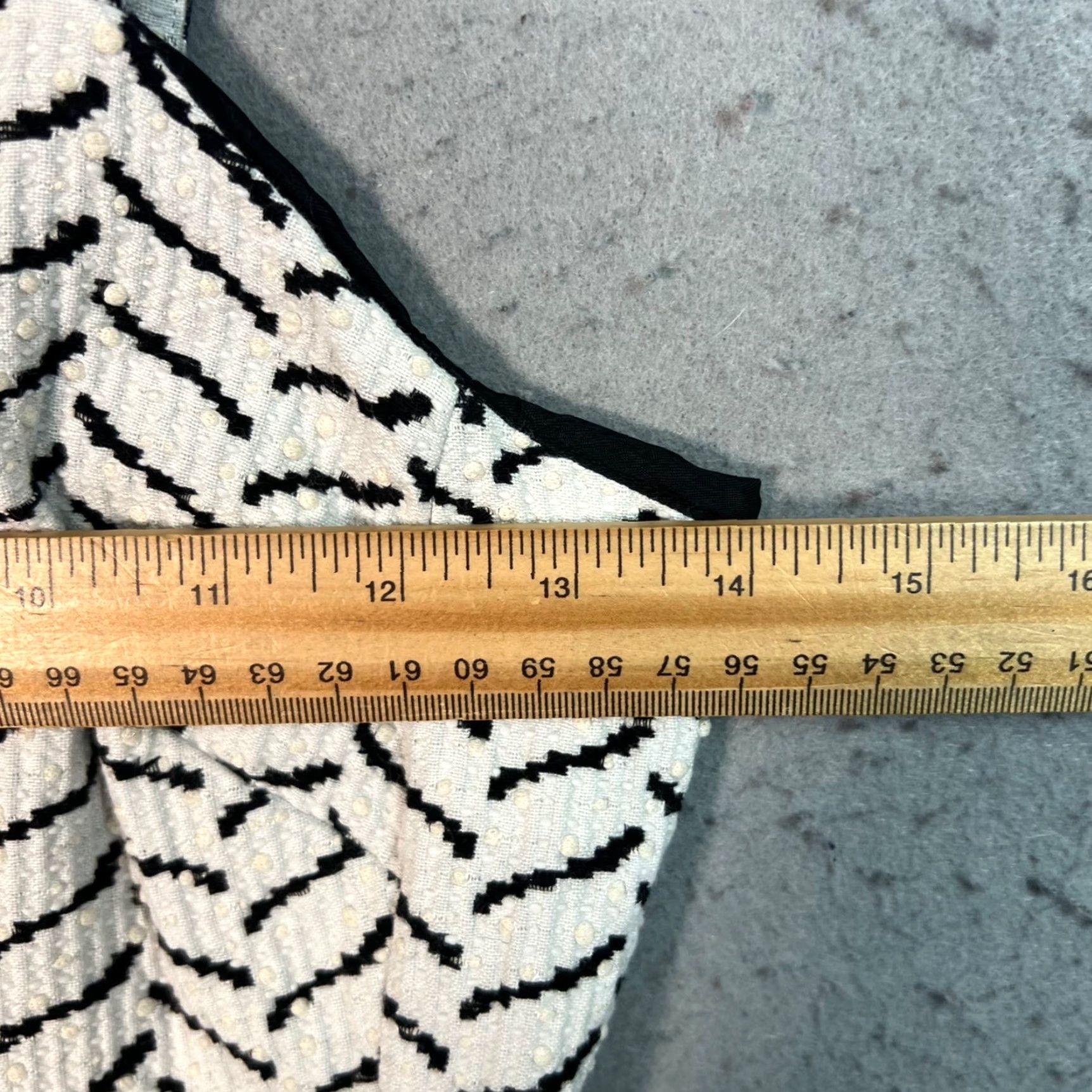 AYR AYR Womens Dress Mini Chevron Textured Black White Sleeveless Casual Size 2 Adult Womens 2 White Chevron Mini Dress AYR Women’s Apparel Size XS / US 0-2 / IT 36-38 - 5 Thumbnail