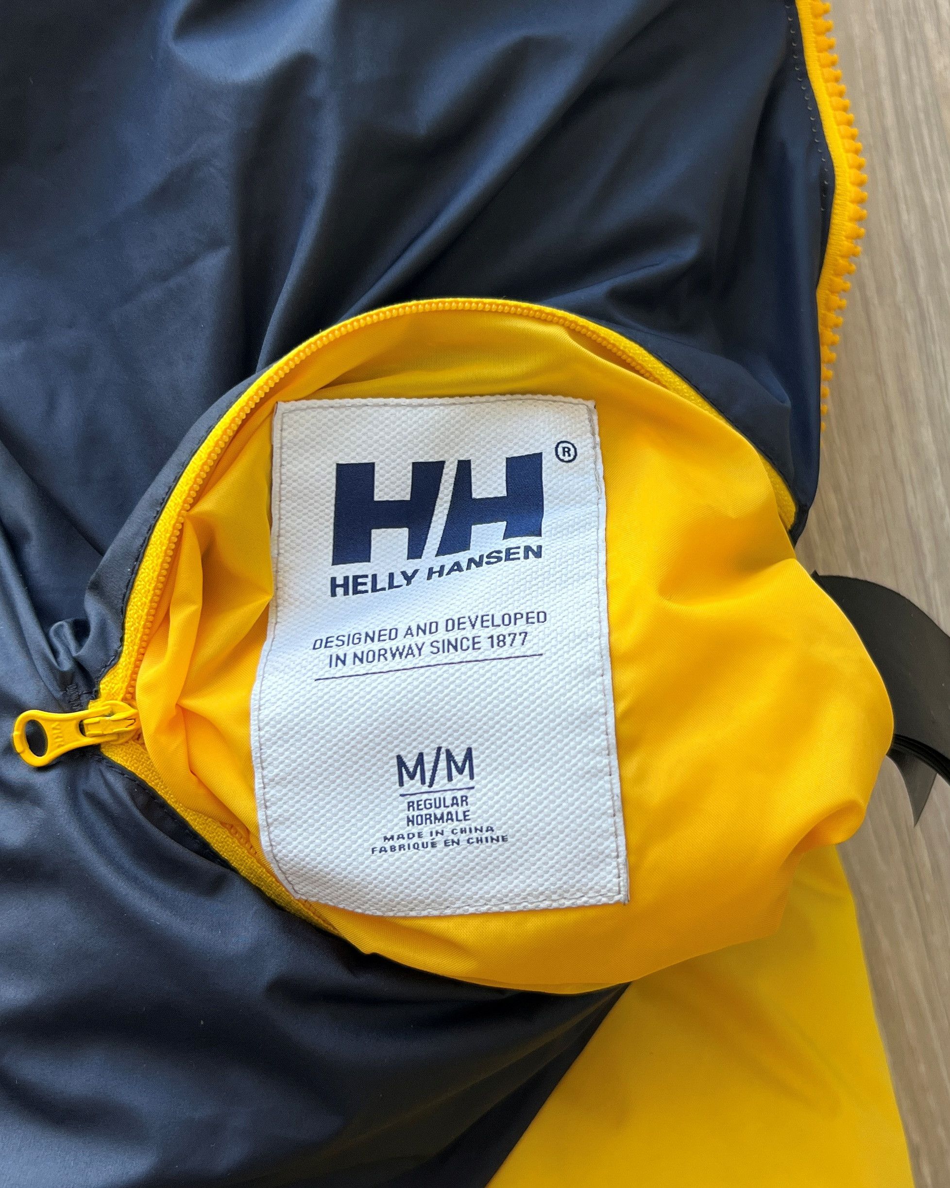 Helly Hansen Helly Hansen Revisible Padded Vest Puffer Waiscoat Size US M / EU 48-50 / 2 - 5 Thumbnail