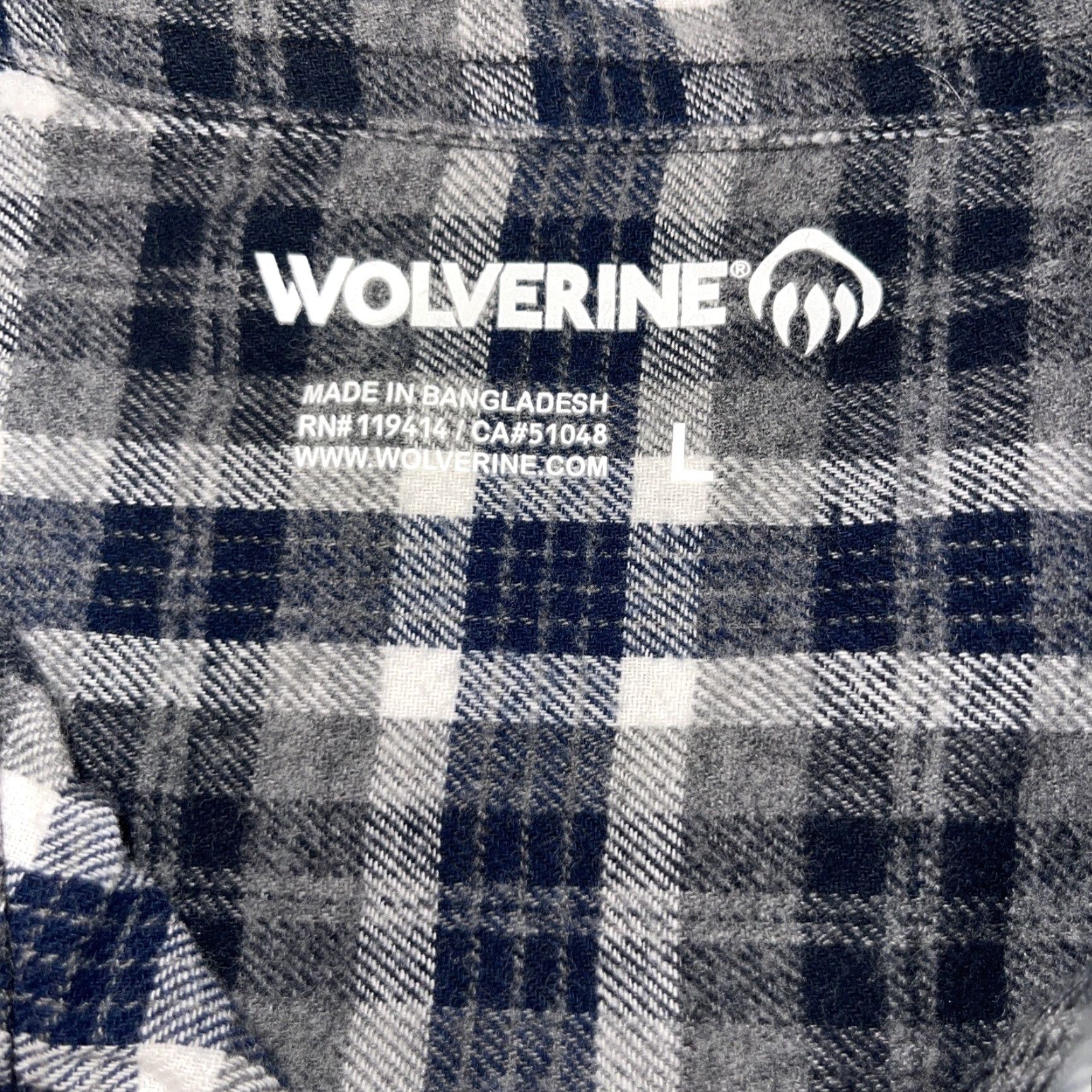 Vintage VINTAGE Wolverine Mens Large Gray Blue Plaid Cotton Soft Flannel USA Outdoors Work Shirt Size US L / EU 52-54 / 3 - 5 Thumbnail