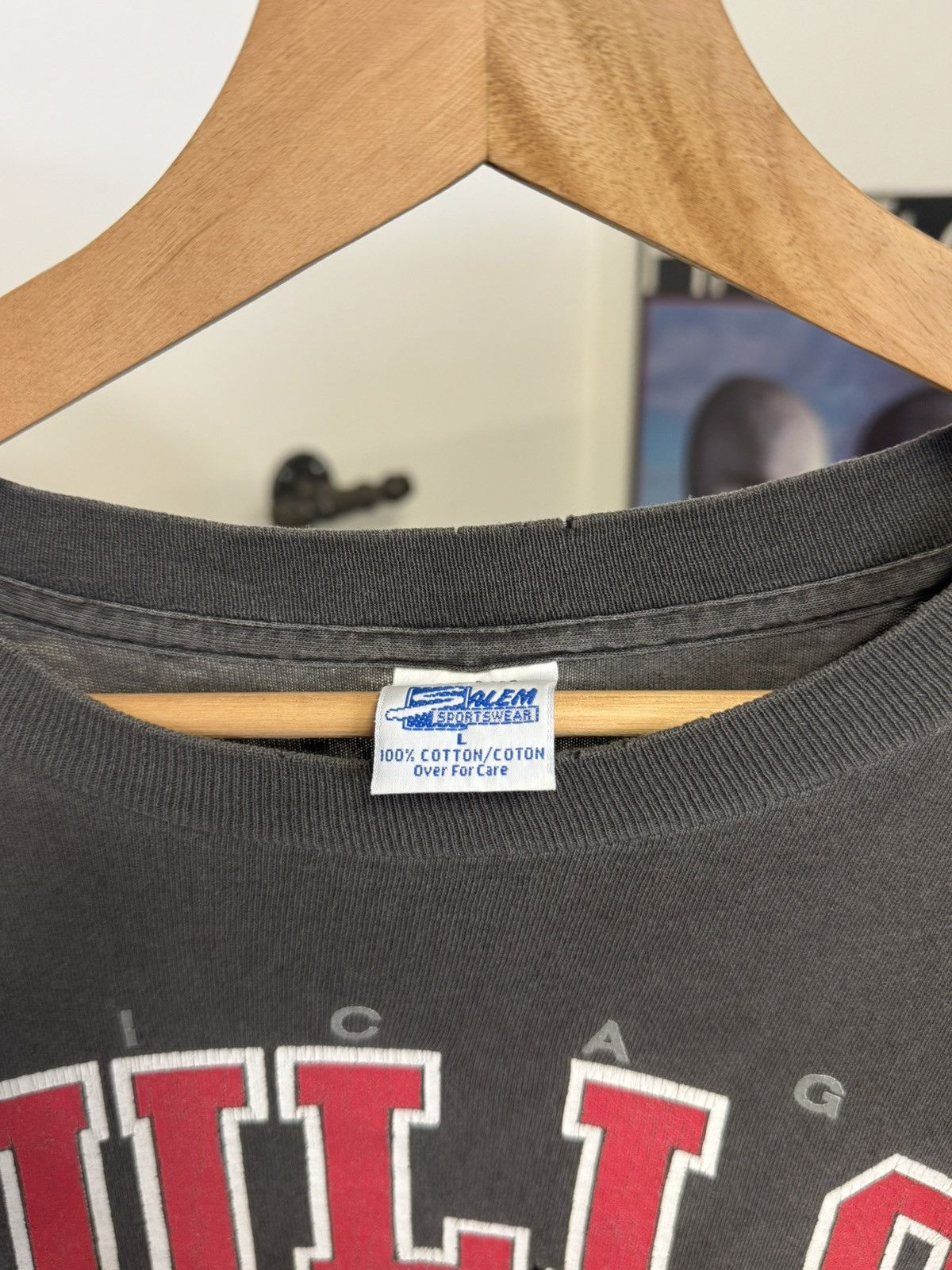 Vintage Rare 1991 Bulls NBA t-shirt FADED