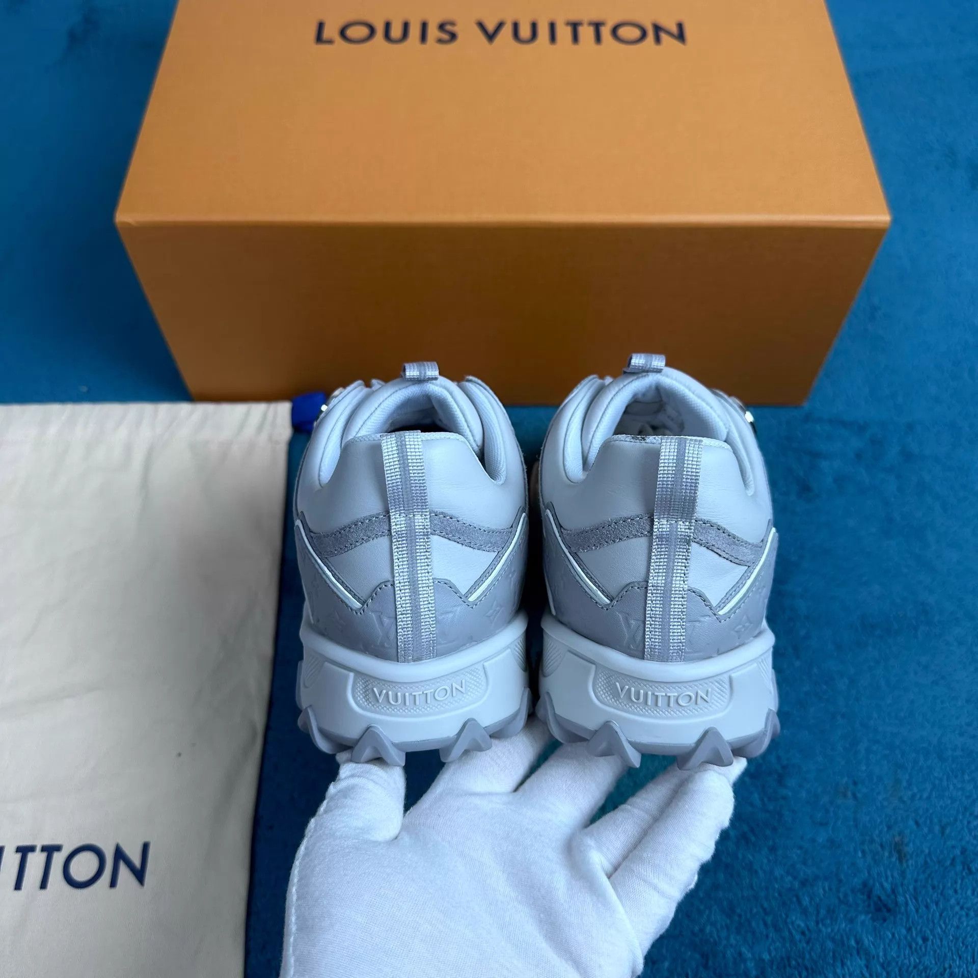 Louis Vuitton lv rush calf leather drawstring low-top 40 gray Size US 7 / EU 40 - 4 Thumbnail