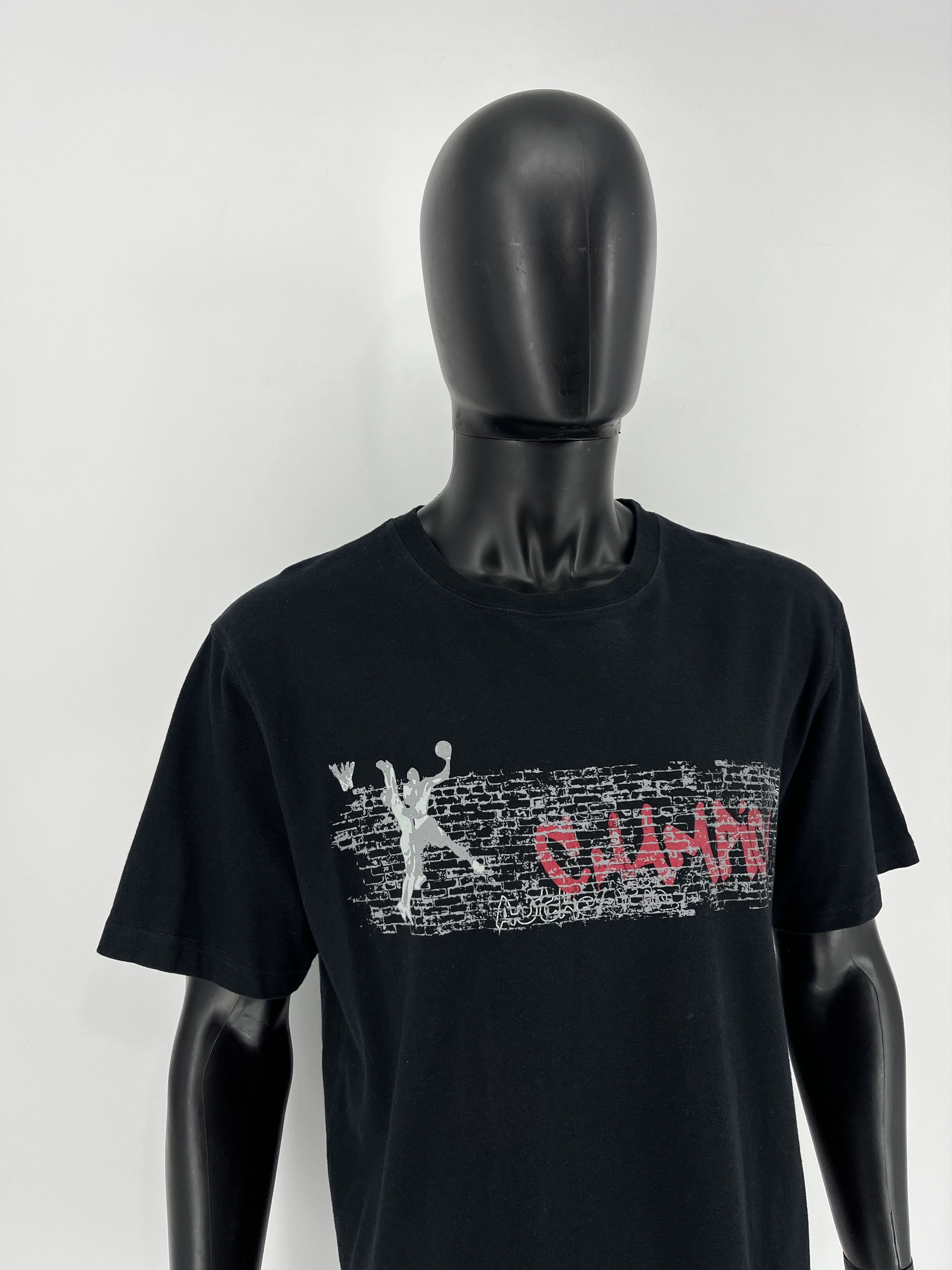 Champion Vintage Y2K Champion Big Logo T-Shirt Streetwear Style Size US XL / EU 56 / 4 - 3 Thumbnail