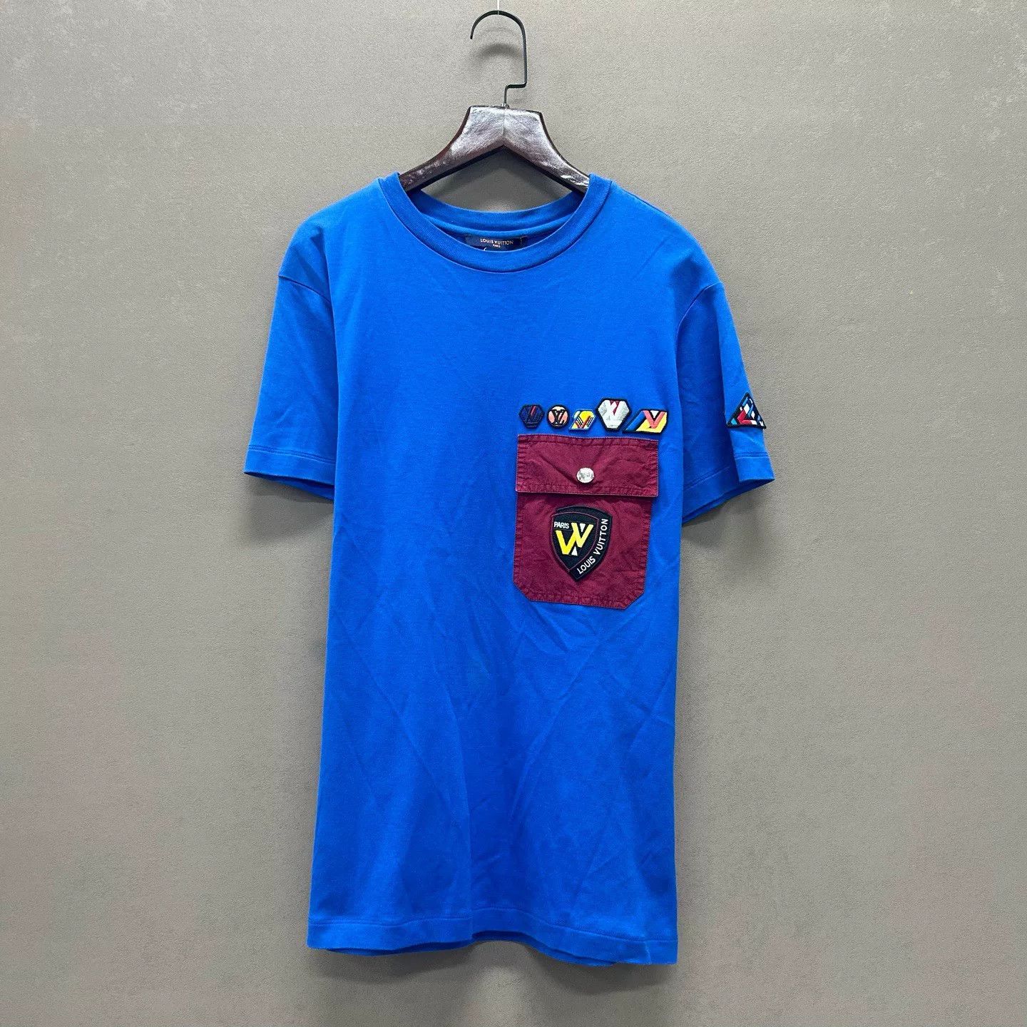 Louis Vuitton Louis Vuitton Blue Embroidered Pocket T-shirt Size US S / EU 44-46 / 1 - 1 Thumbnail