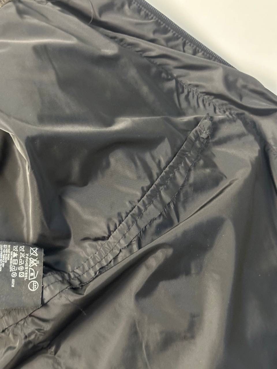 Prada Prada Nylon Sport Jacket Mens Size US L / EU 52-54 / 3 - 17 Thumbnail