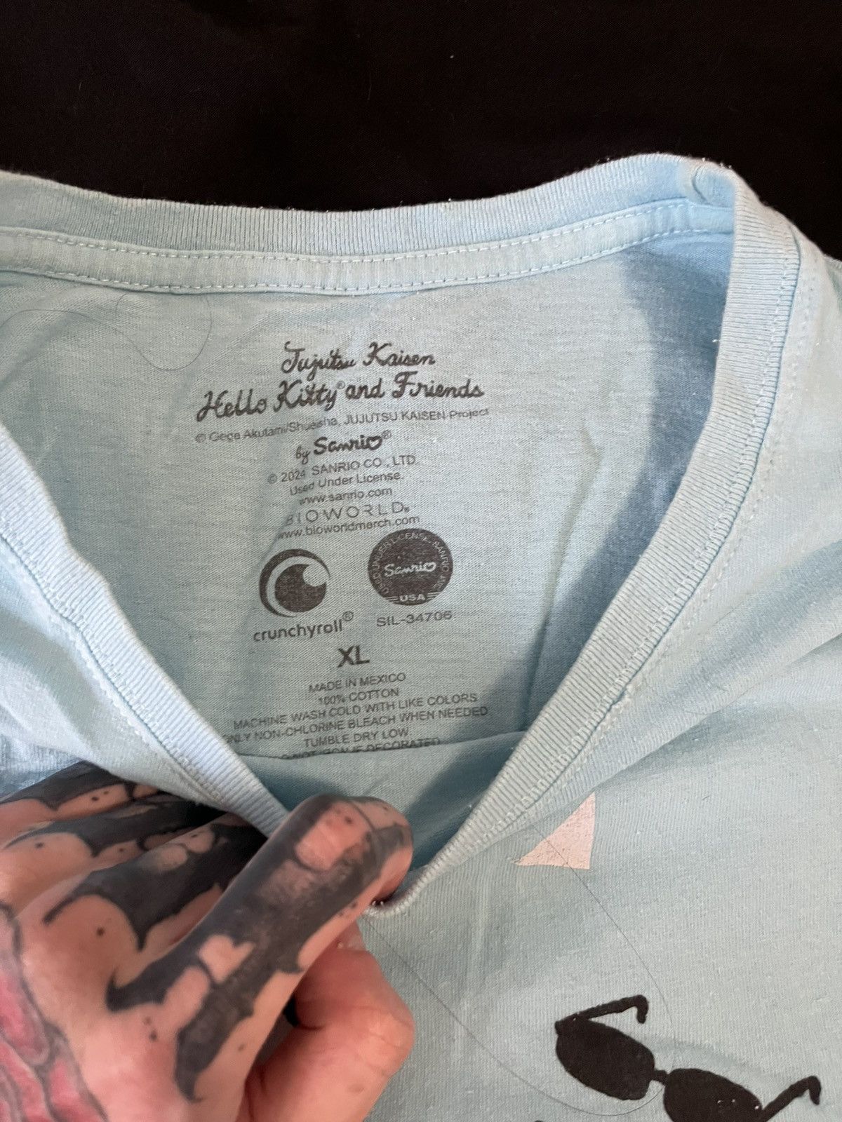 Other Gojo cinnamon roll blue shirt Size US XL / EU 56 / 4 - 3 Thumbnail