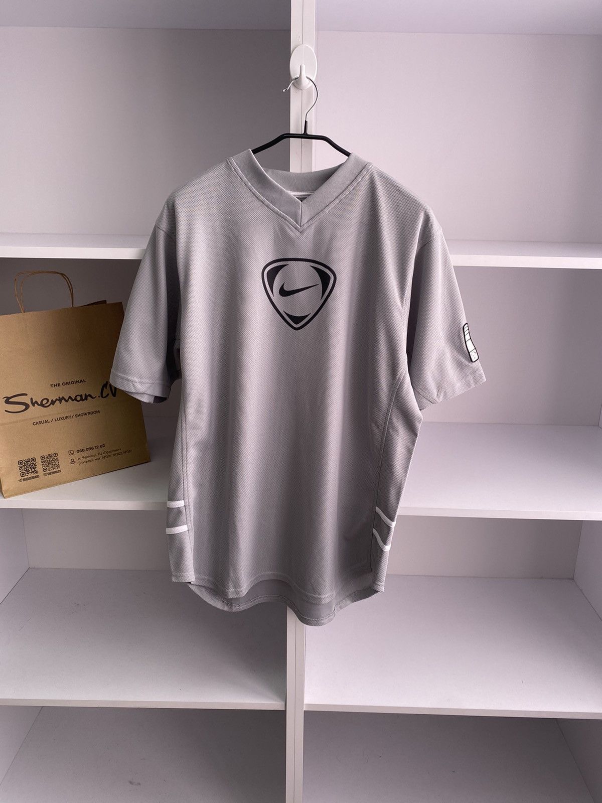 Nike × Vintage Vintage Nike Big Logo Grey Tee Size US XL / EU 56 / 4 - 2 Thumbnail