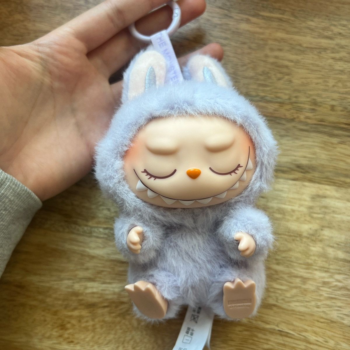 Labucq Labubu keychain zizi have a seat Size ONE SIZE - 1 Thumbnail