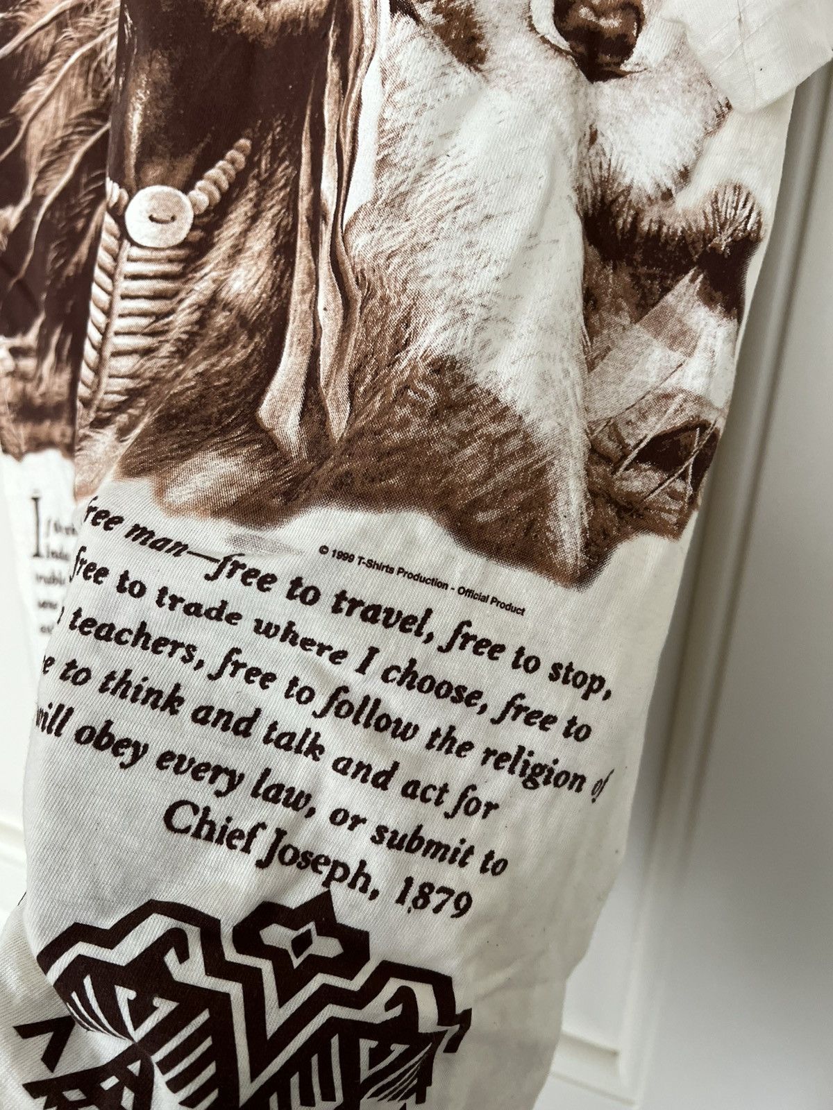 Vintage Vintage 1999 Native American Chief Joseph Wolf Graphic Tee Size US XXL / EU 58 / 5 - 14 Thumbnail