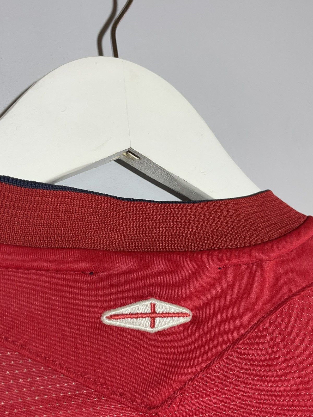 Umbro × Vintage England Umbro Vintage 2004 Away Football Long Sleeve Size US L / EU 52-54 / 3 - 9 Thumbnail
