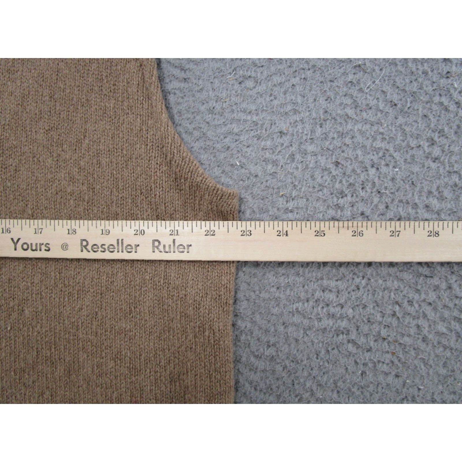 Jantzen VINTAGE Jantzen Sweater Vest Shirt XL Brown Wool Knit 90s Golf Mens Accessories Button V-Neck Autumn Winter Fall Spring USA Made Size US XL / EU 56 / 4 - 4 Thumbnail