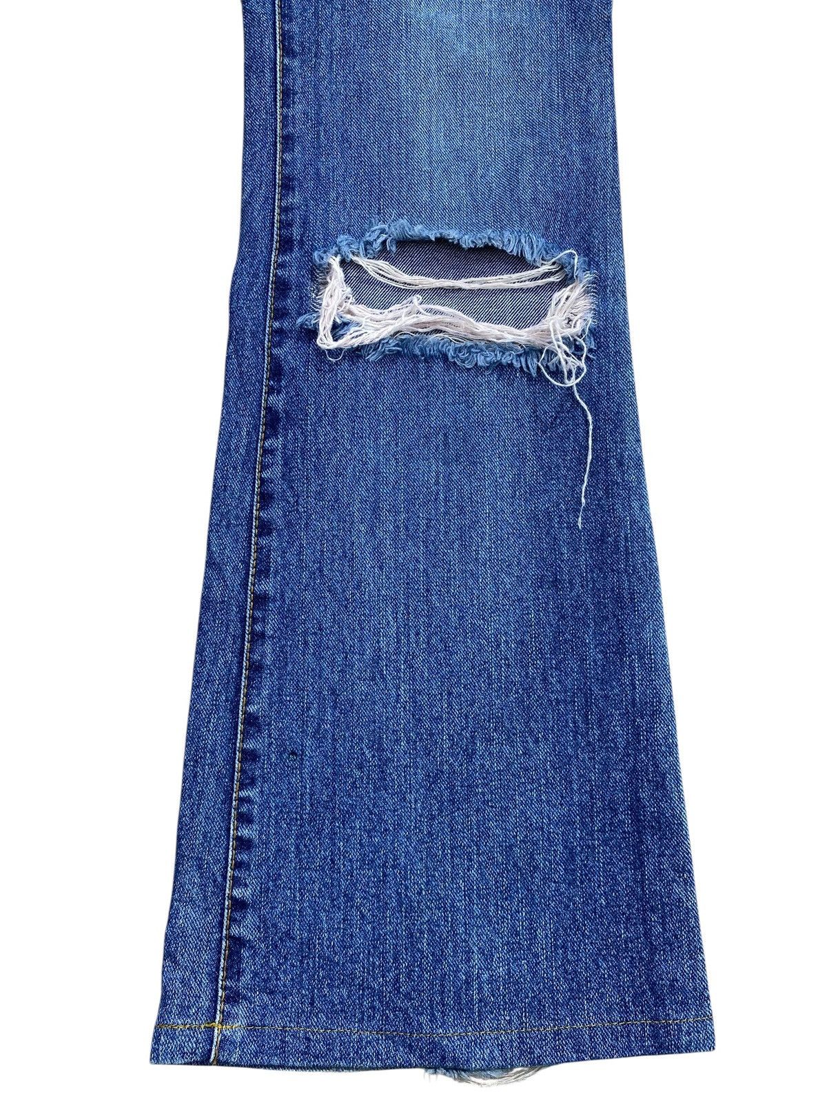 Japanese Brand Japanese Brand Blue Wash Distress Patch Style Flare Jeans Size US 30 / EU 46 - 6 Thumbnail