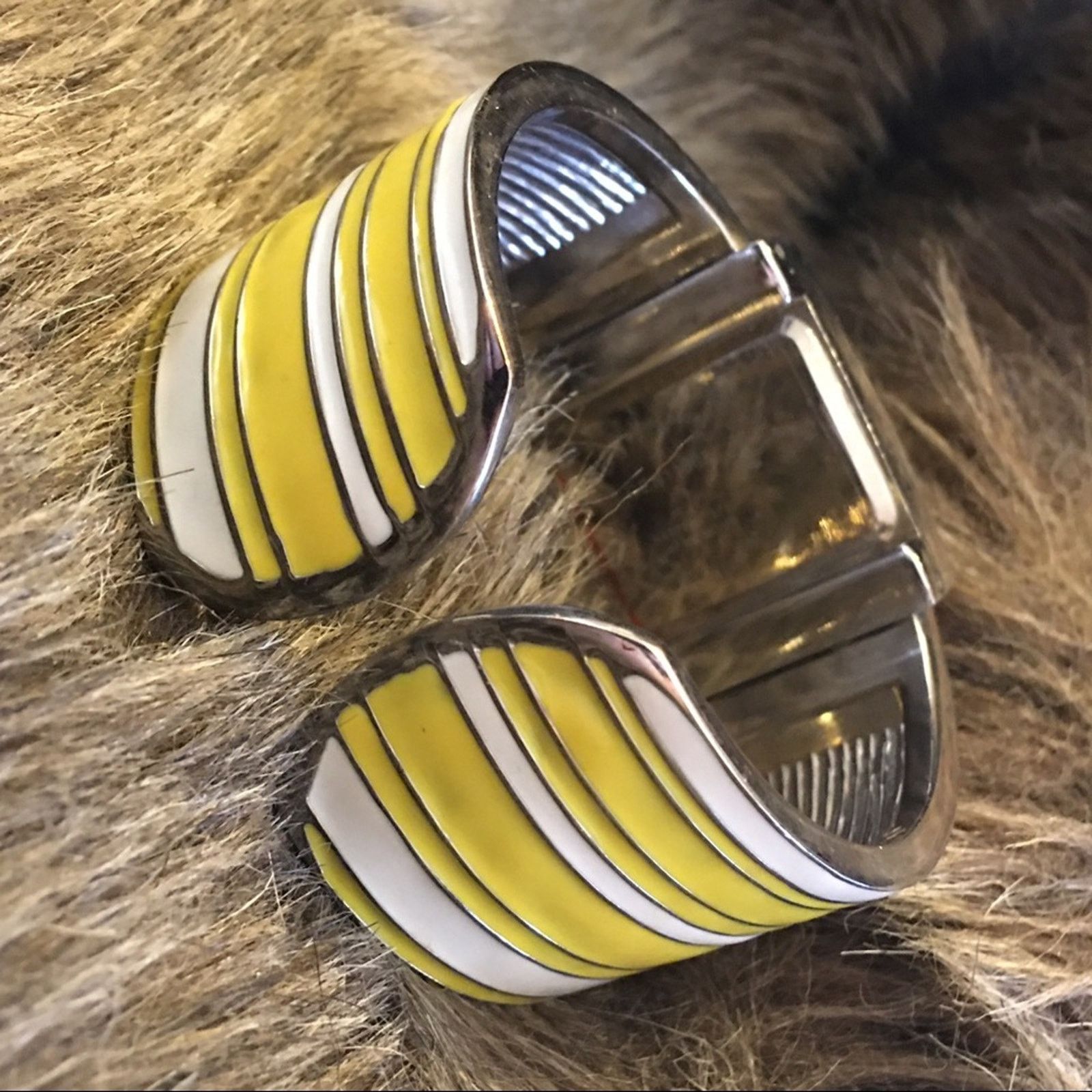 Other Ladies lemon and white stripe cuff band watch Size ONE SIZE - 6 Thumbnail