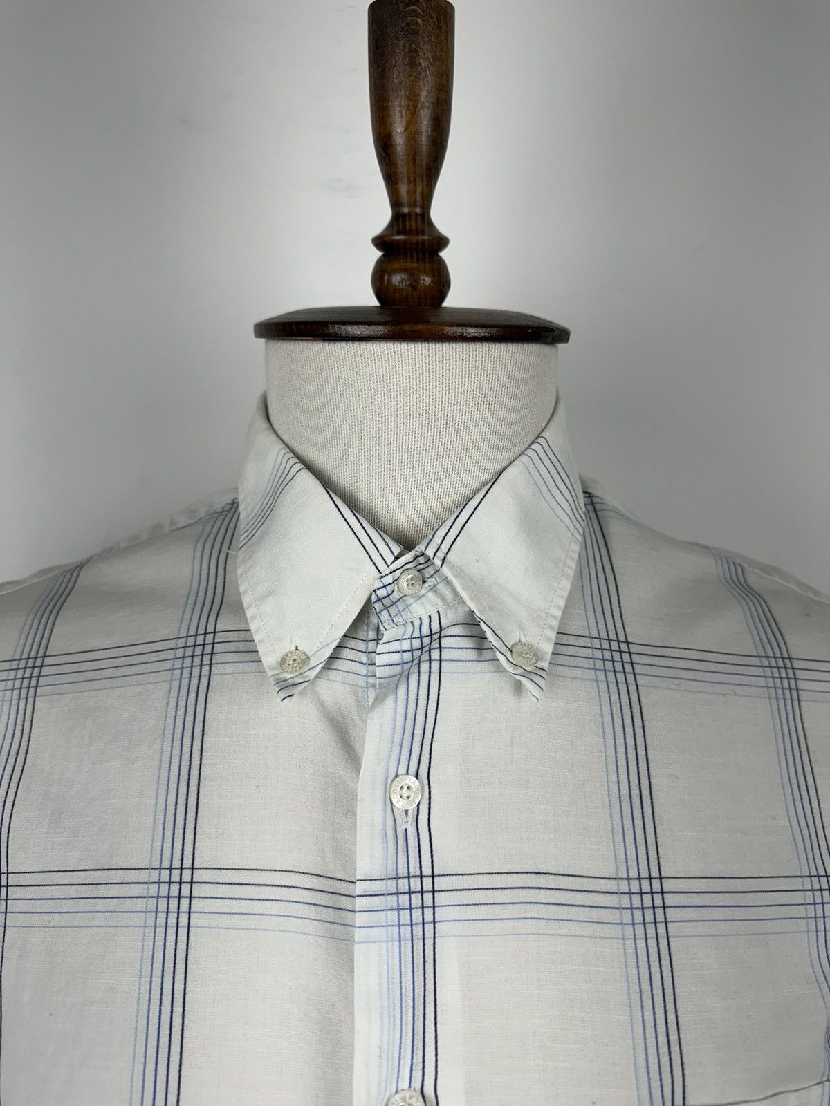Lacoste Men’s Vintage Lacoste Short Sleeve Shirt size 44 Size US XL / EU 56 / 4 - 3 Thumbnail