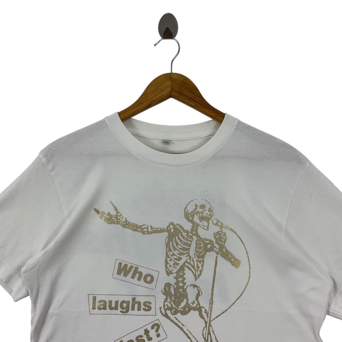 Barbara Kruger × Vintage Vintage BARBARA KRUGER Who laugh last art tee Size US M / EU 48-50 / 2 - 2 Thumbnail