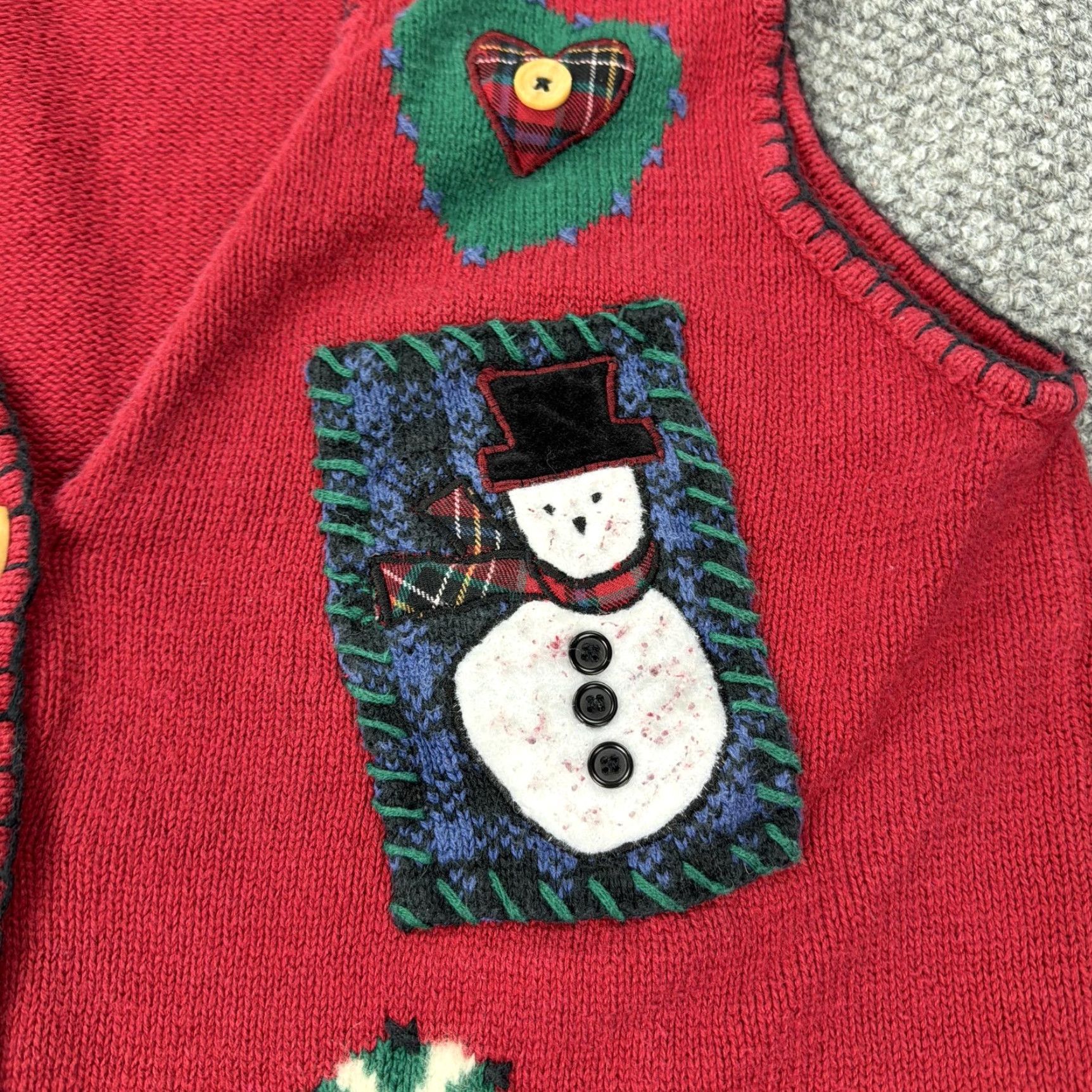 Jantzen Jantzen Sweater Vest Womens Large Red Christmas Holiday Ugly Christmas Embroidered Bow Button V-Neck Knit Sleeveless Size L / US 10 / IT 46 - 2 Thumbnail