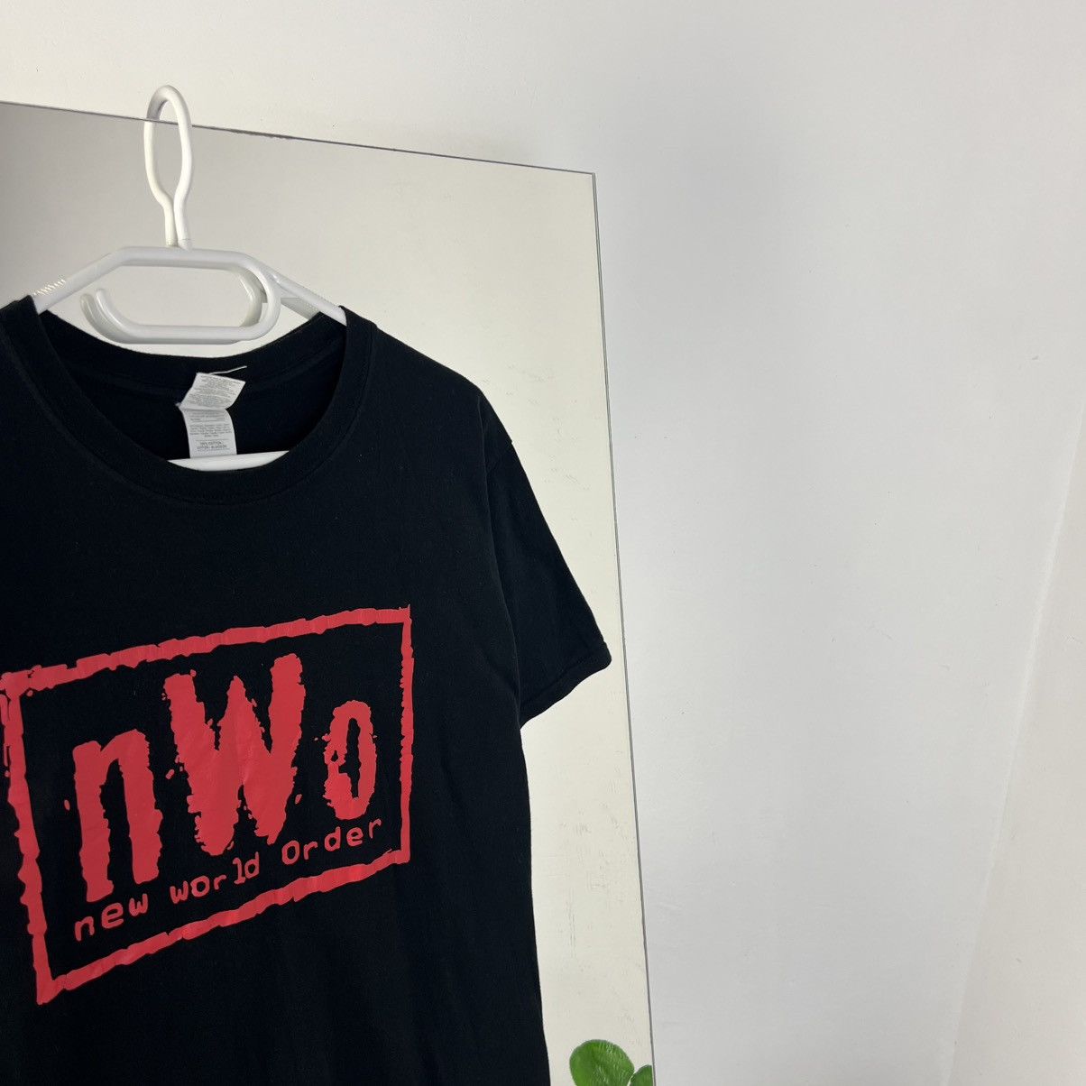 WWE Vintage WWE NWO New Order World Wrestlemania T-Shirt Size US L / EU 52-54 / 3 - 2 Thumbnail