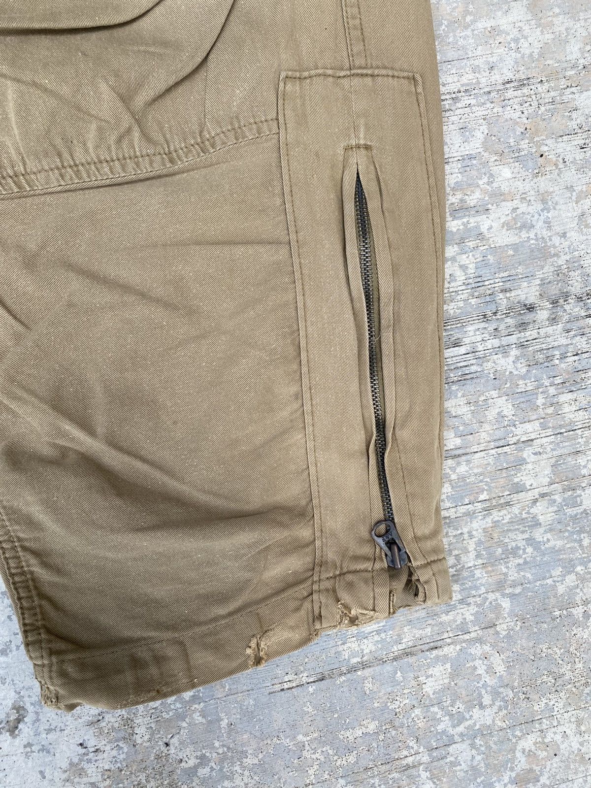 Abercrombie & Fitch Distressed Abercrombie baggy M65 cargo pants Size US 34 / EU 50 - 8 Thumbnail