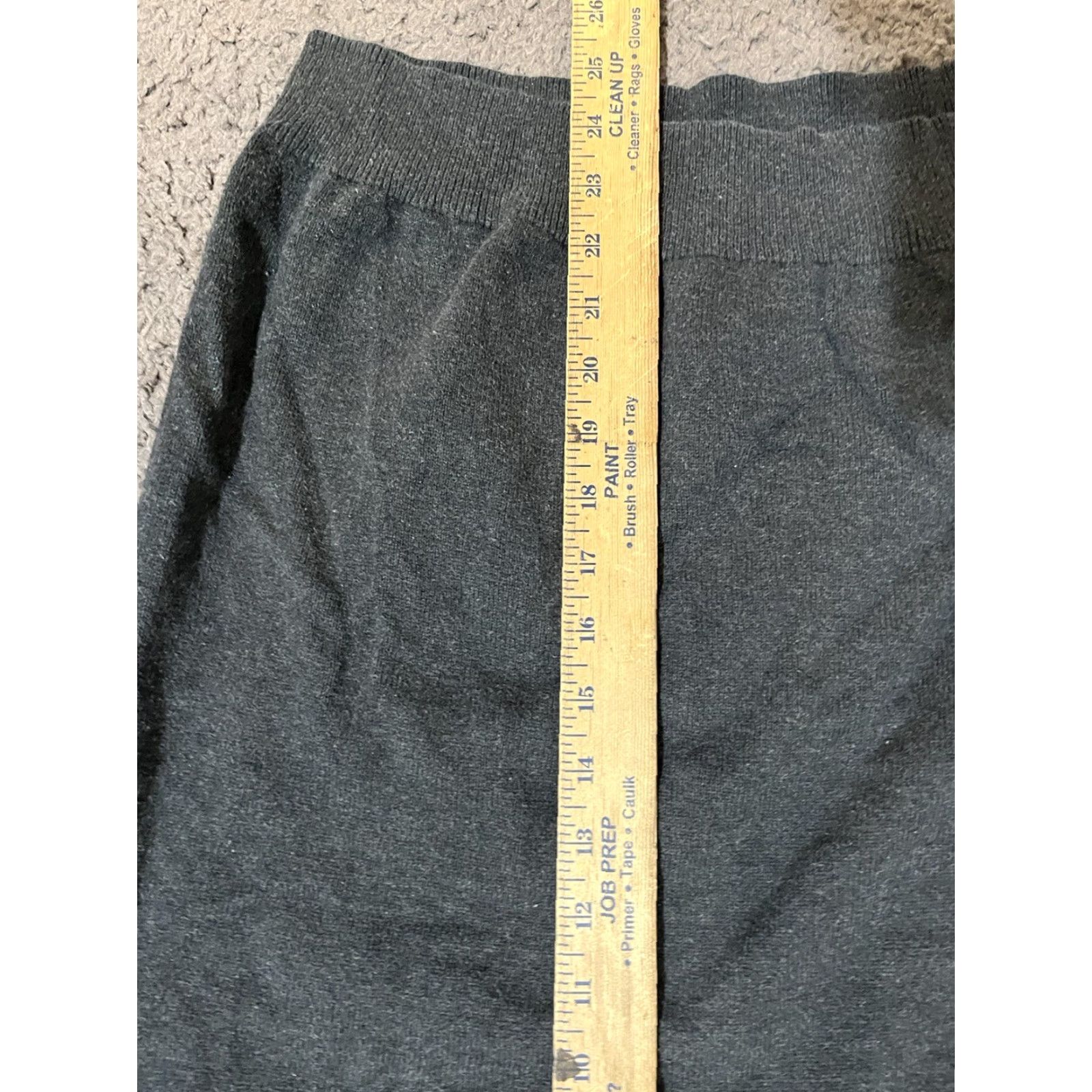 Express Express Mens V-Neck Sweater Size M Charcoal Gray Pullover Knit Cotton Regular Long Sleeve Size US M / EU 48-50 / 2 - 5 Thumbnail