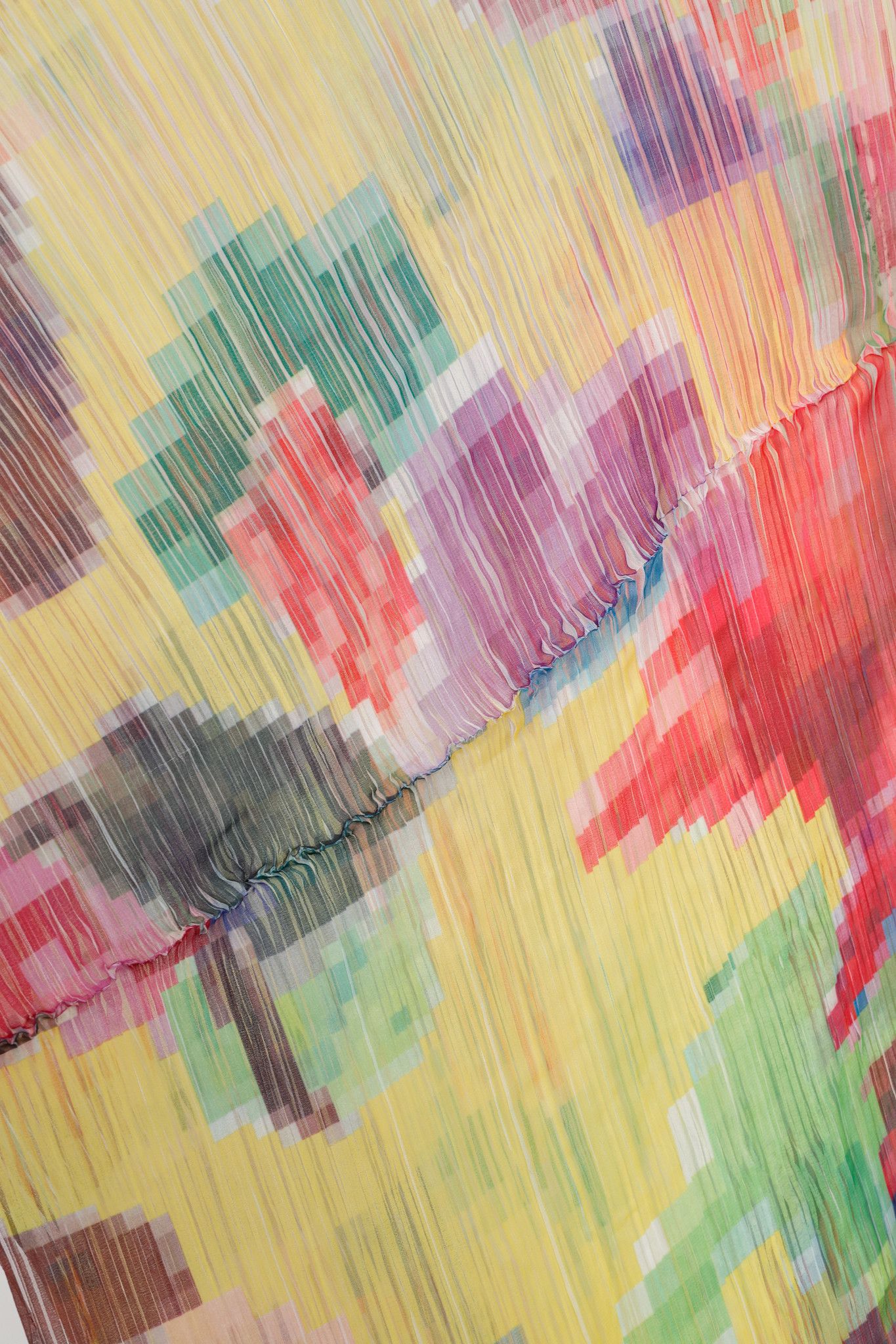 Pleats Please Issey Miyake Pleats Please Issey Miyake Multicolour Pixel-Printed Shawl Size ONE SIZE - 6 Thumbnail